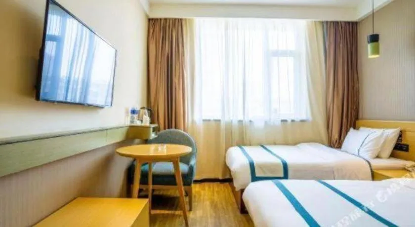 Bed in City Comfort Inn Chongqing Jiangbei Airport T3 Terminal