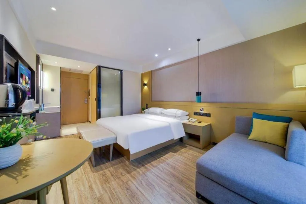 Bed in City Comfort Inn Chongqing Jiangbei Airport T3 Terminal