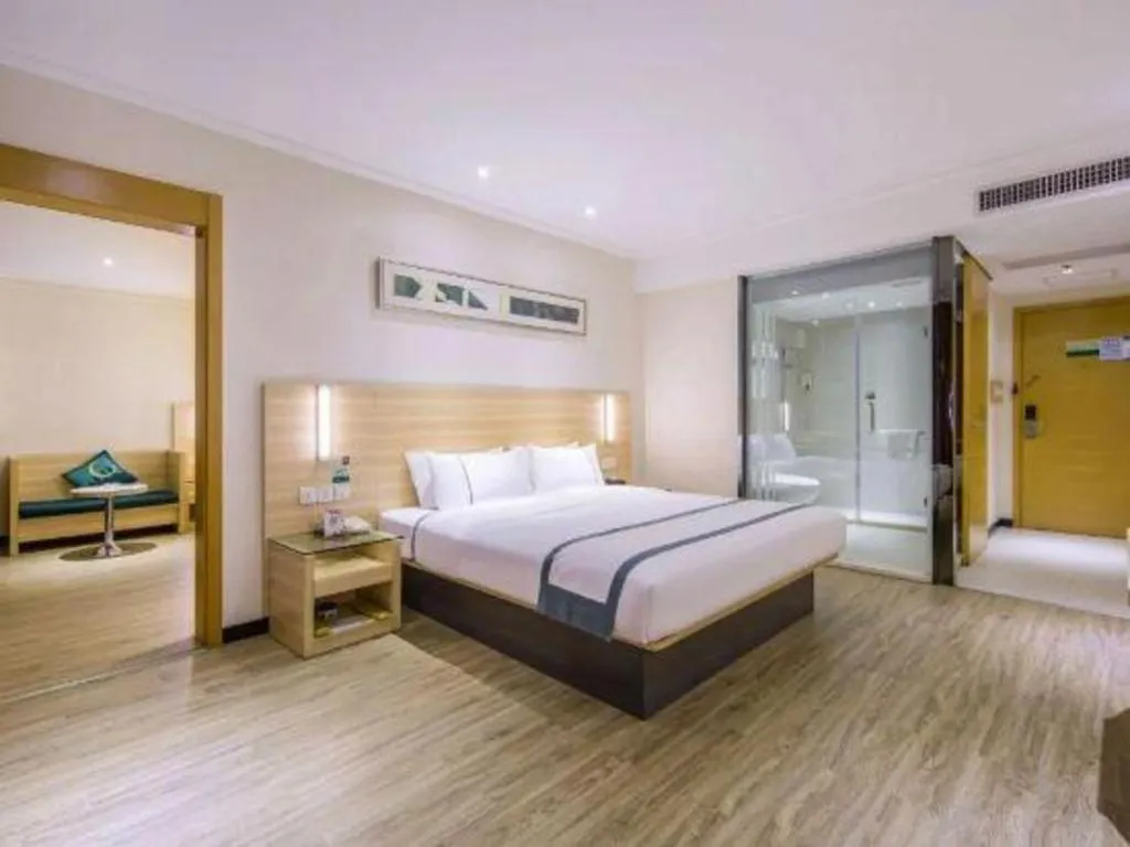 Bed in City Comfort Inn Chongqing Jiangbei Airport T3 Terminal