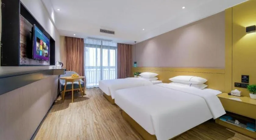 Bed in City Comfort Inn Chongqing Jiangbei Airport T3 Terminal