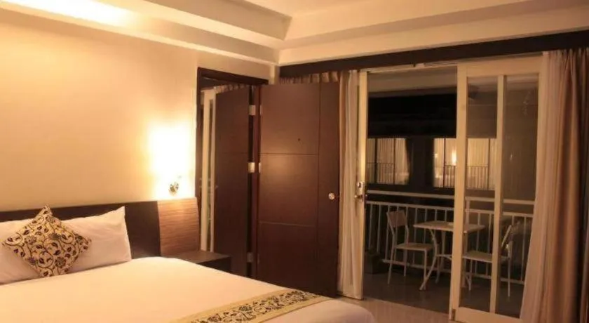 Bed in Losari Sunset Hotel