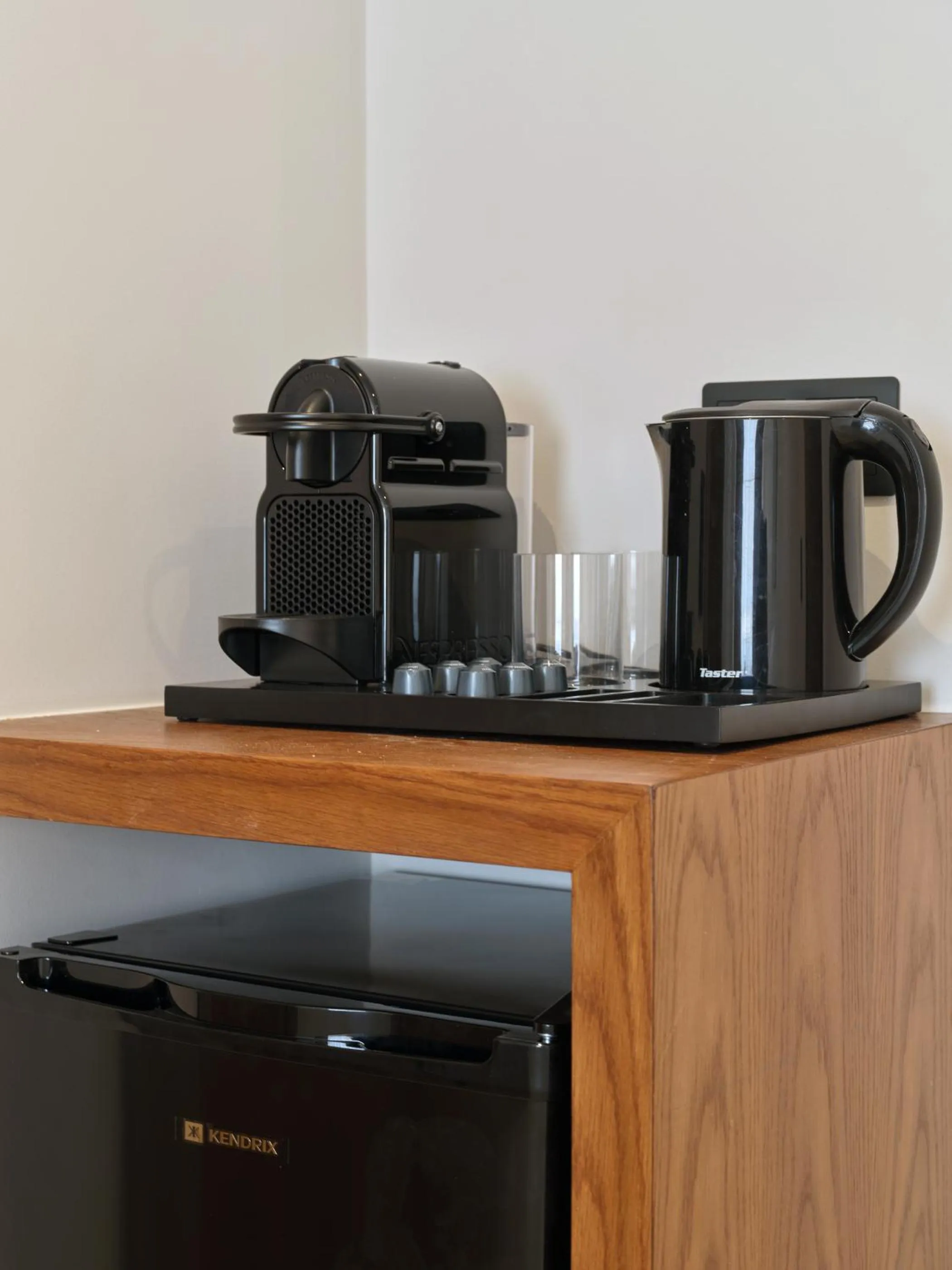 Coffee/tea facilities in Haya Athens Loftie Suites