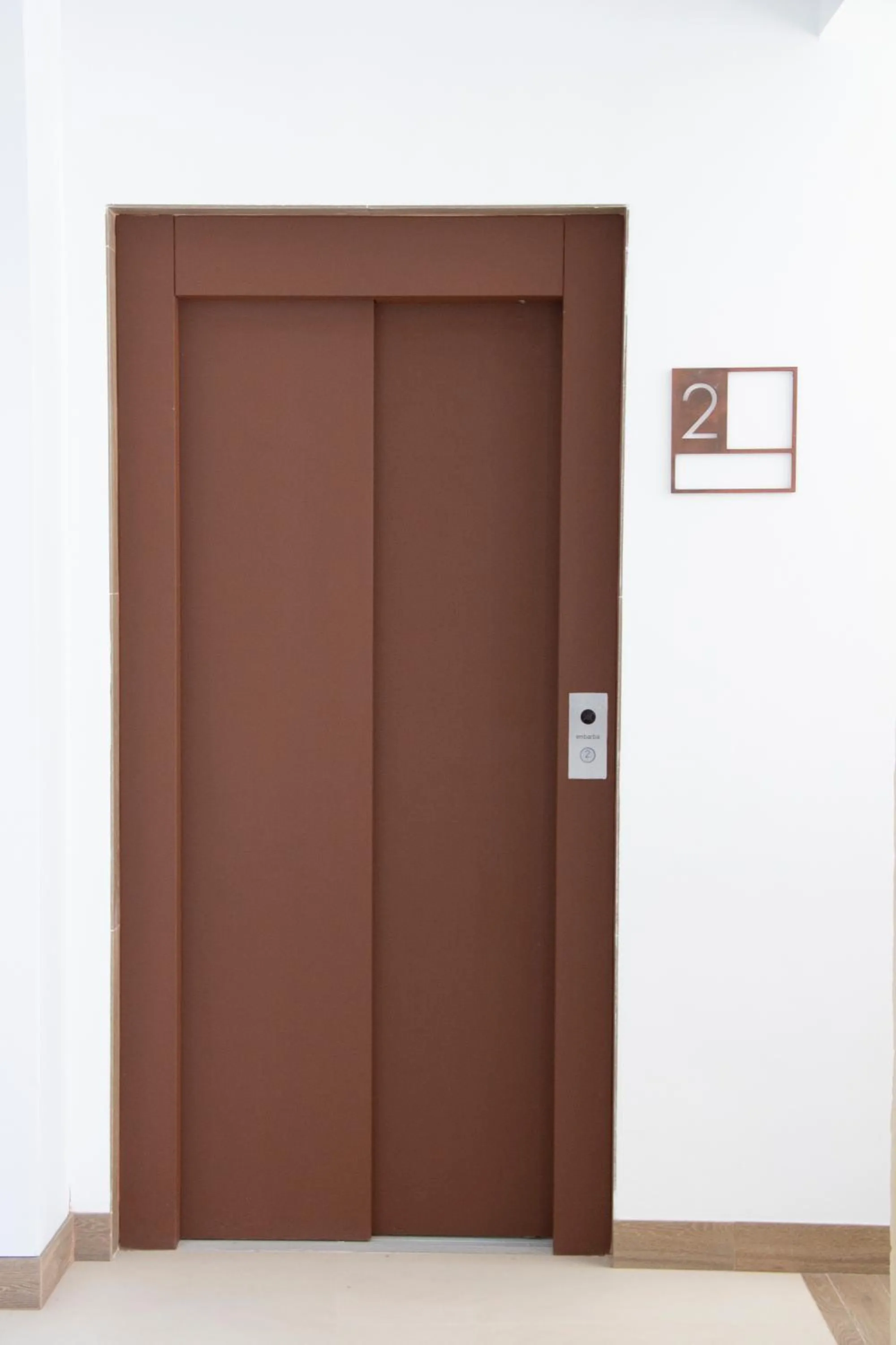 elevator in Puerta de la Ribera Suites