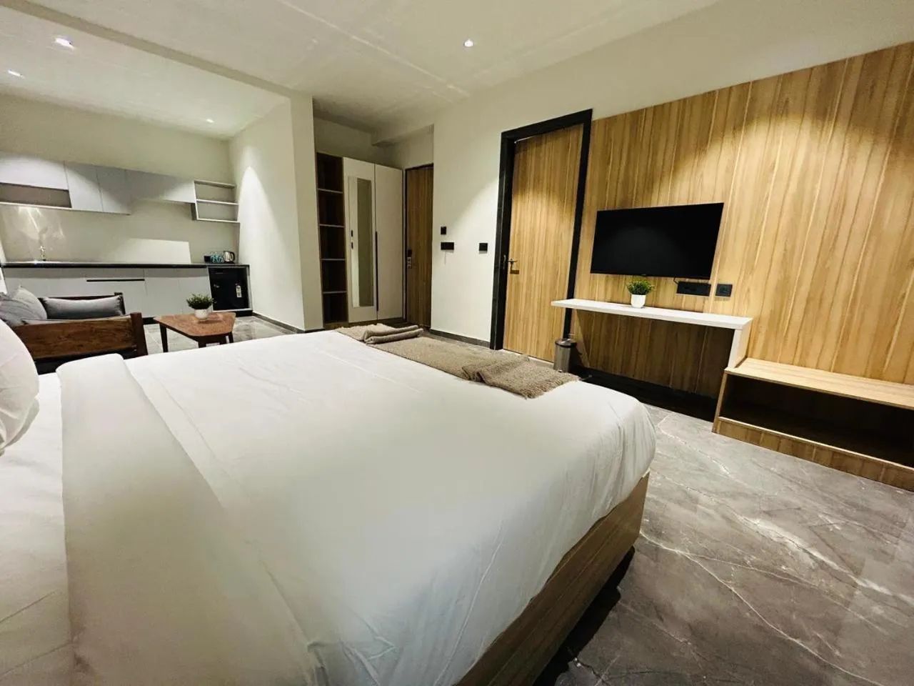 Bedroom, Bed in Akoya Business Hotel Hyderabad Airpot