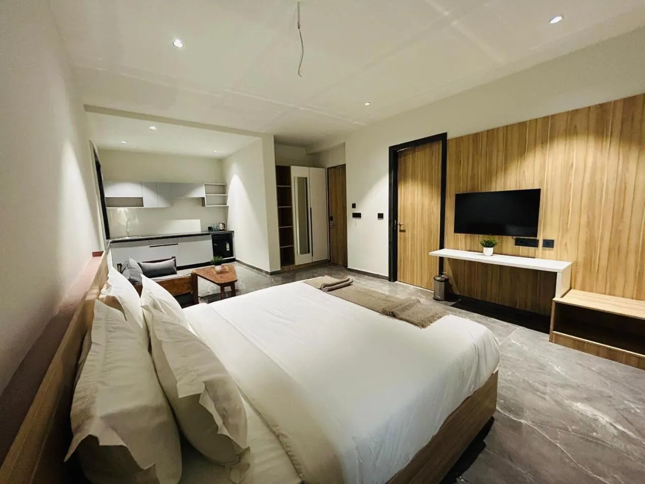 Kitchen or kitchenette, Bed in Akoya Business Hotel Hyderabad Airpot