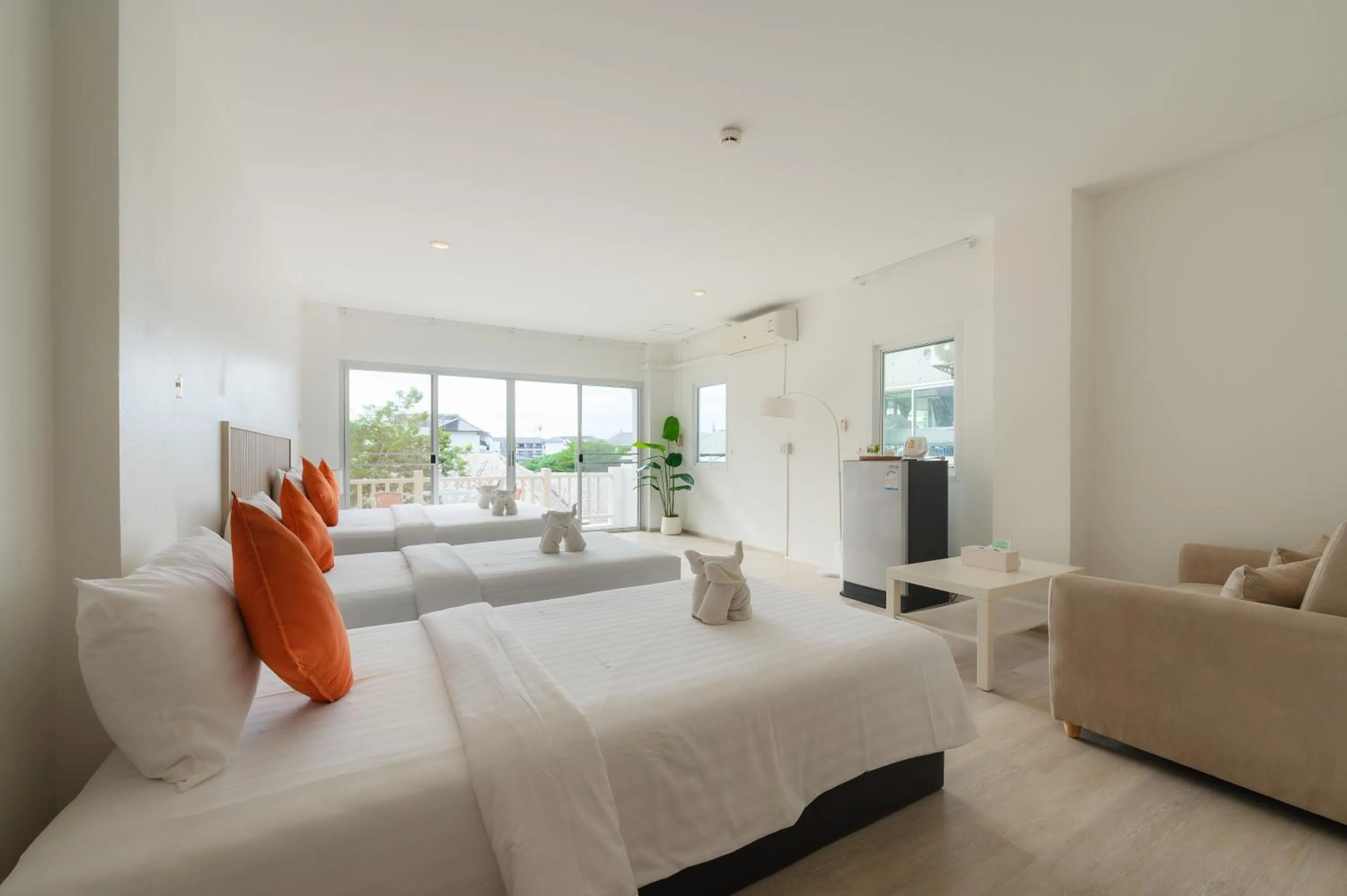 Photo of the whole room, Bed in Little Home Ao Nang