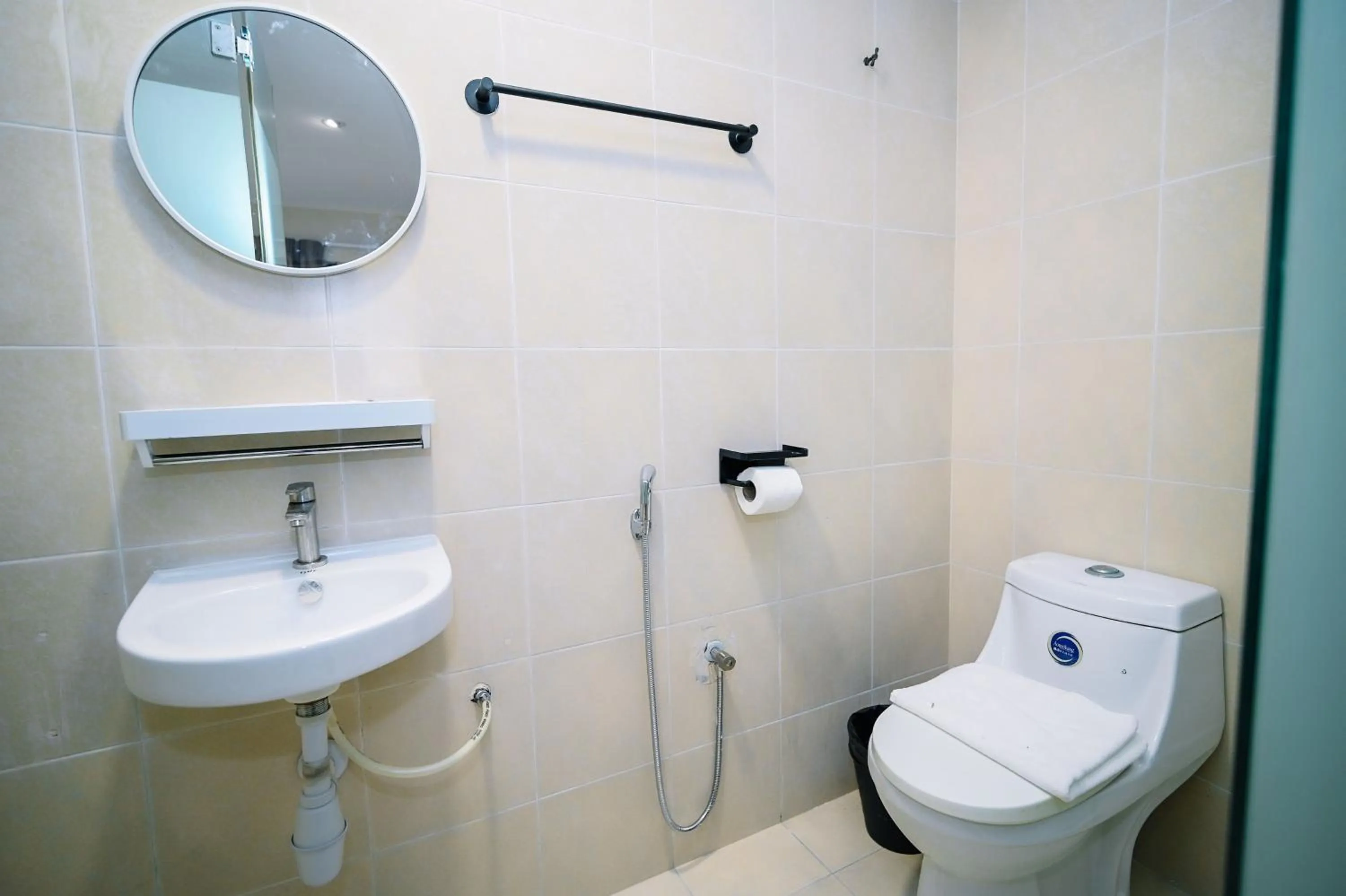 Shower in Swing & Pillows - Times Square, Bukit Bintang