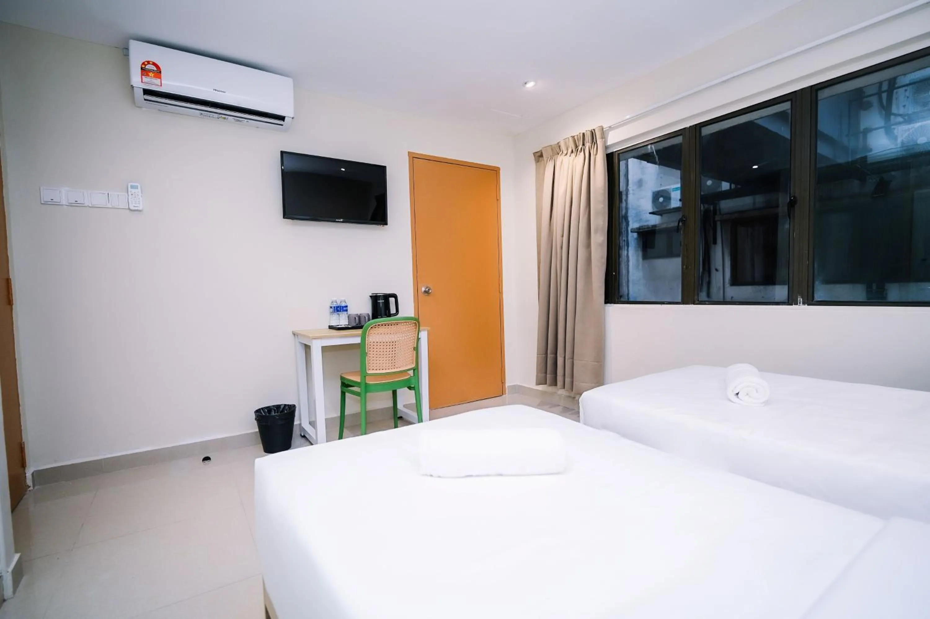 Bed in Swing & Pillows - Times Square, Bukit Bintang