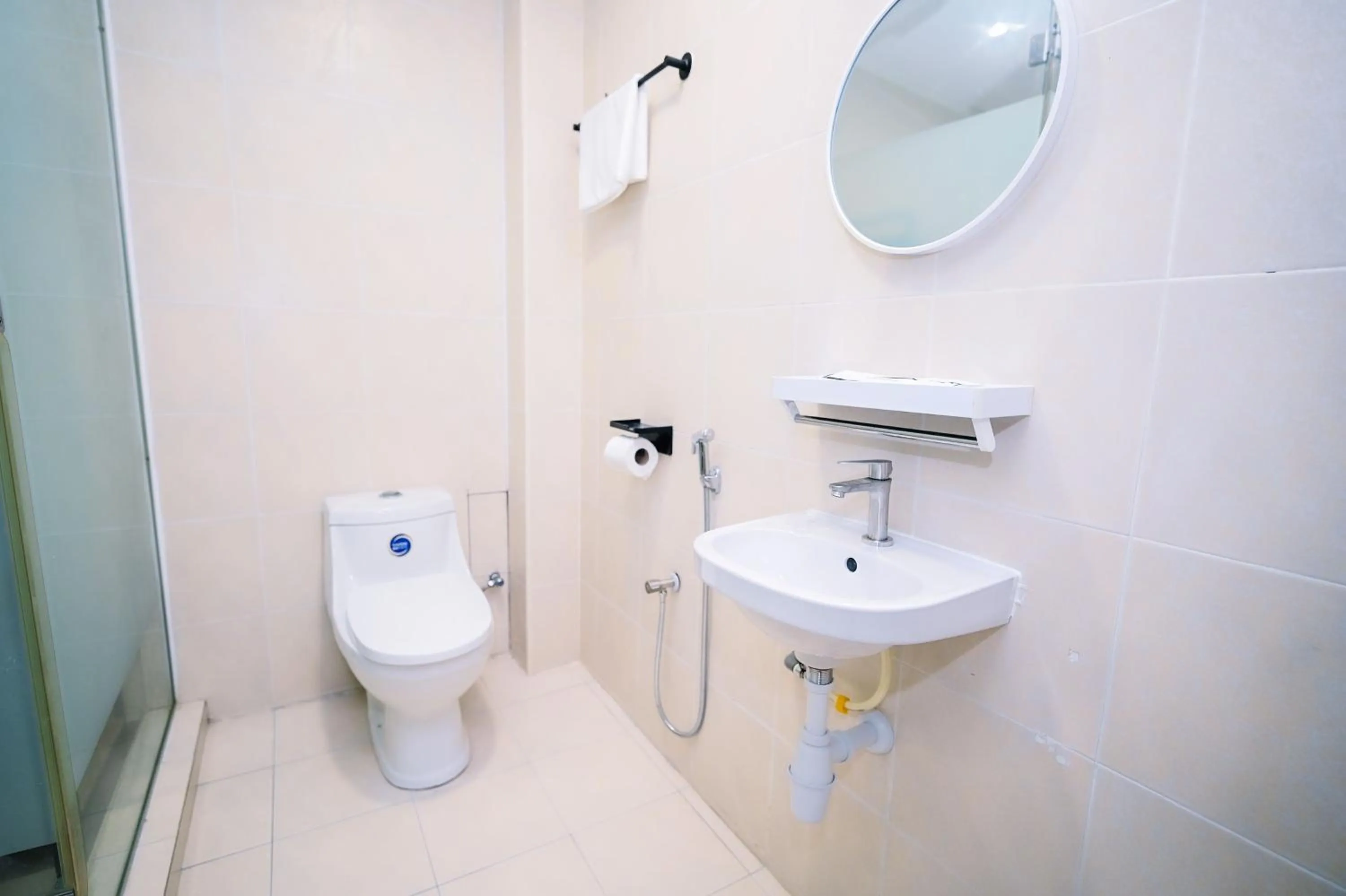 Shower in Swing & Pillows - Times Square, Bukit Bintang