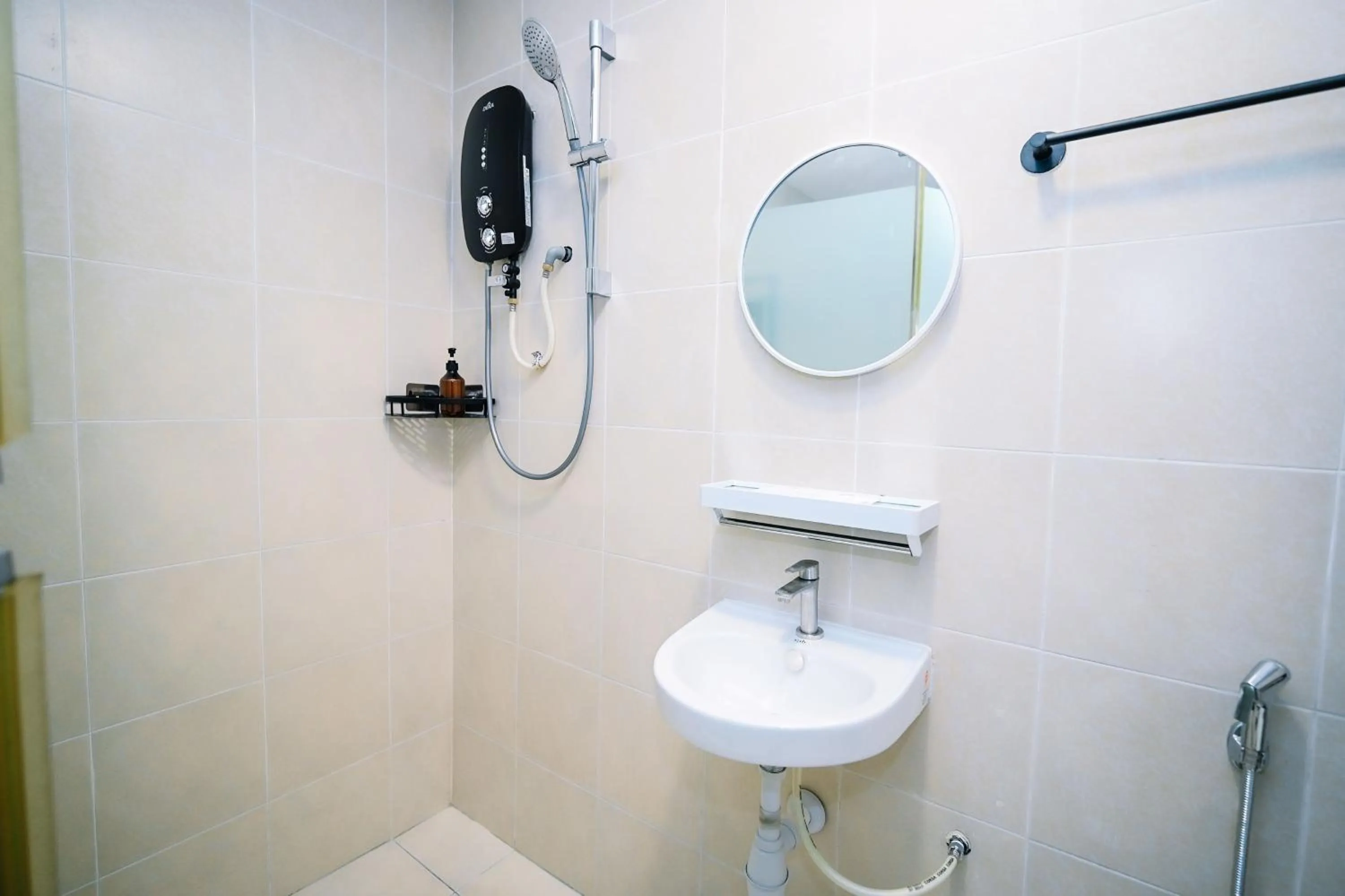 Shower in Swing & Pillows - Times Square, Bukit Bintang