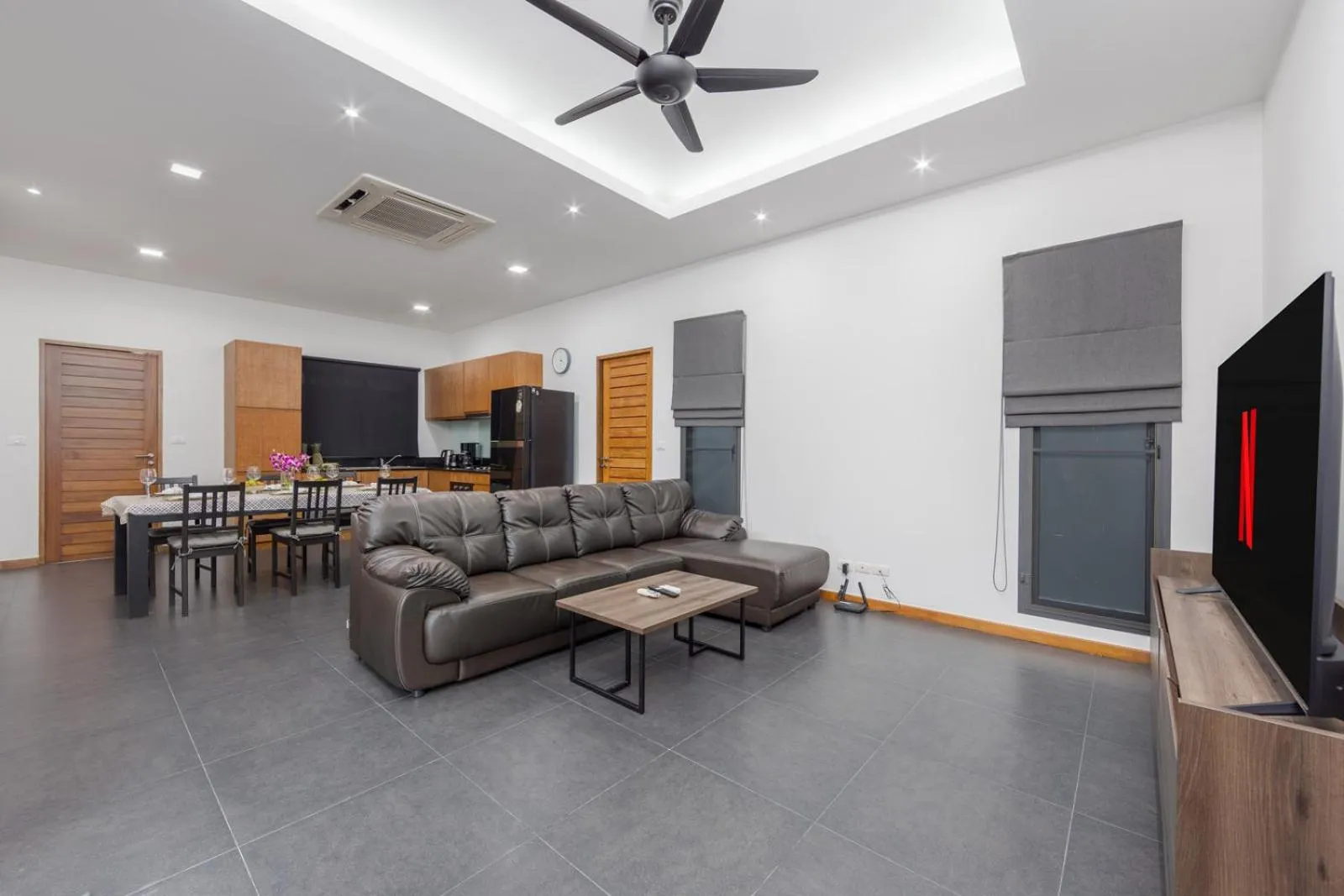 Saiyuan Estate by TropicLook