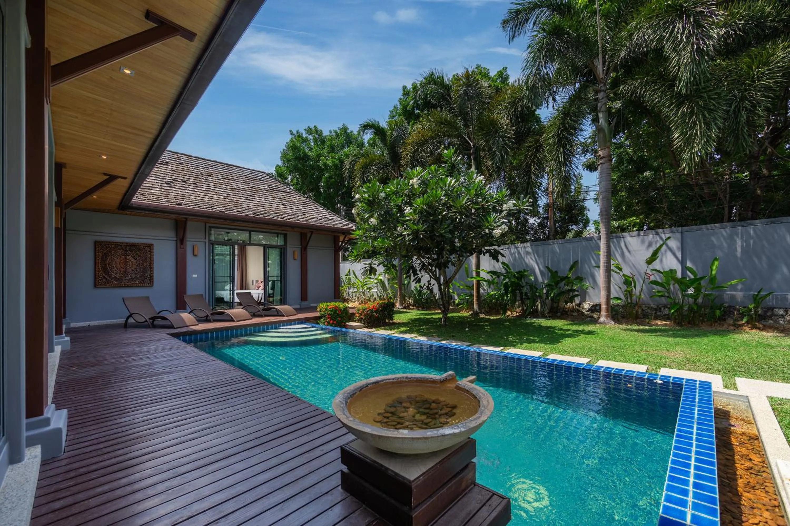 sunbed in Saiyuan Estate by TropicLook