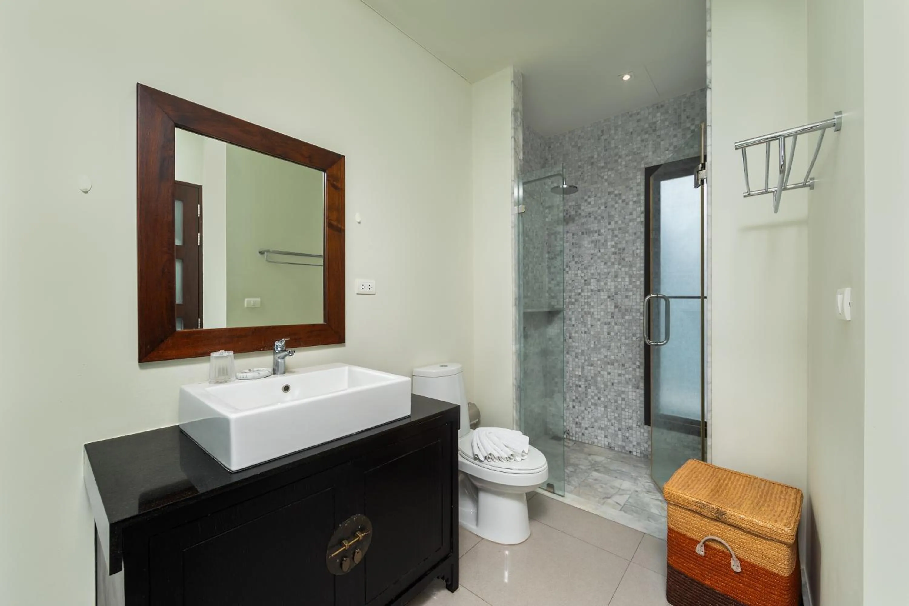 Saiyuan Estate by TropicLook