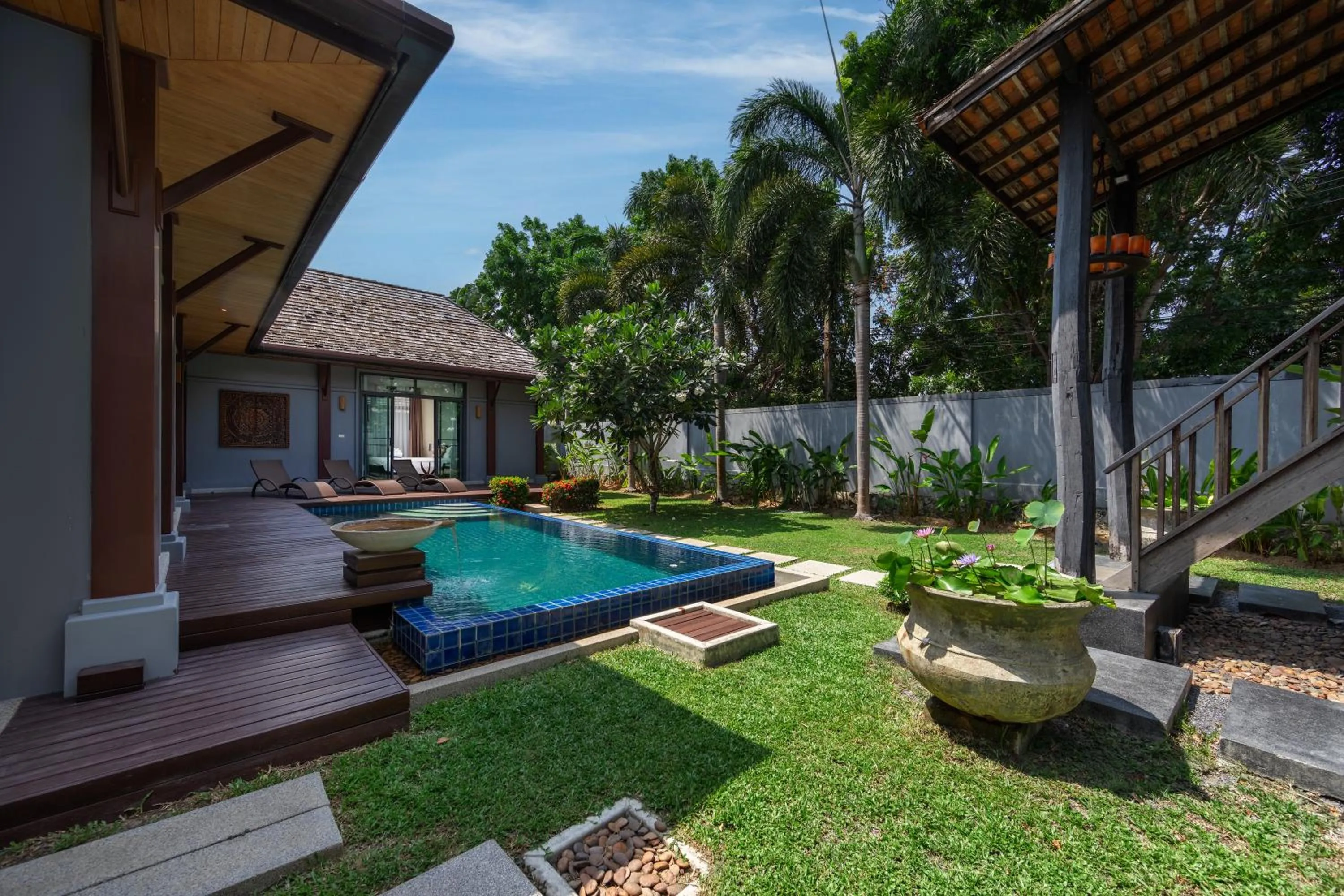 Saiyuan Estate by TropicLook