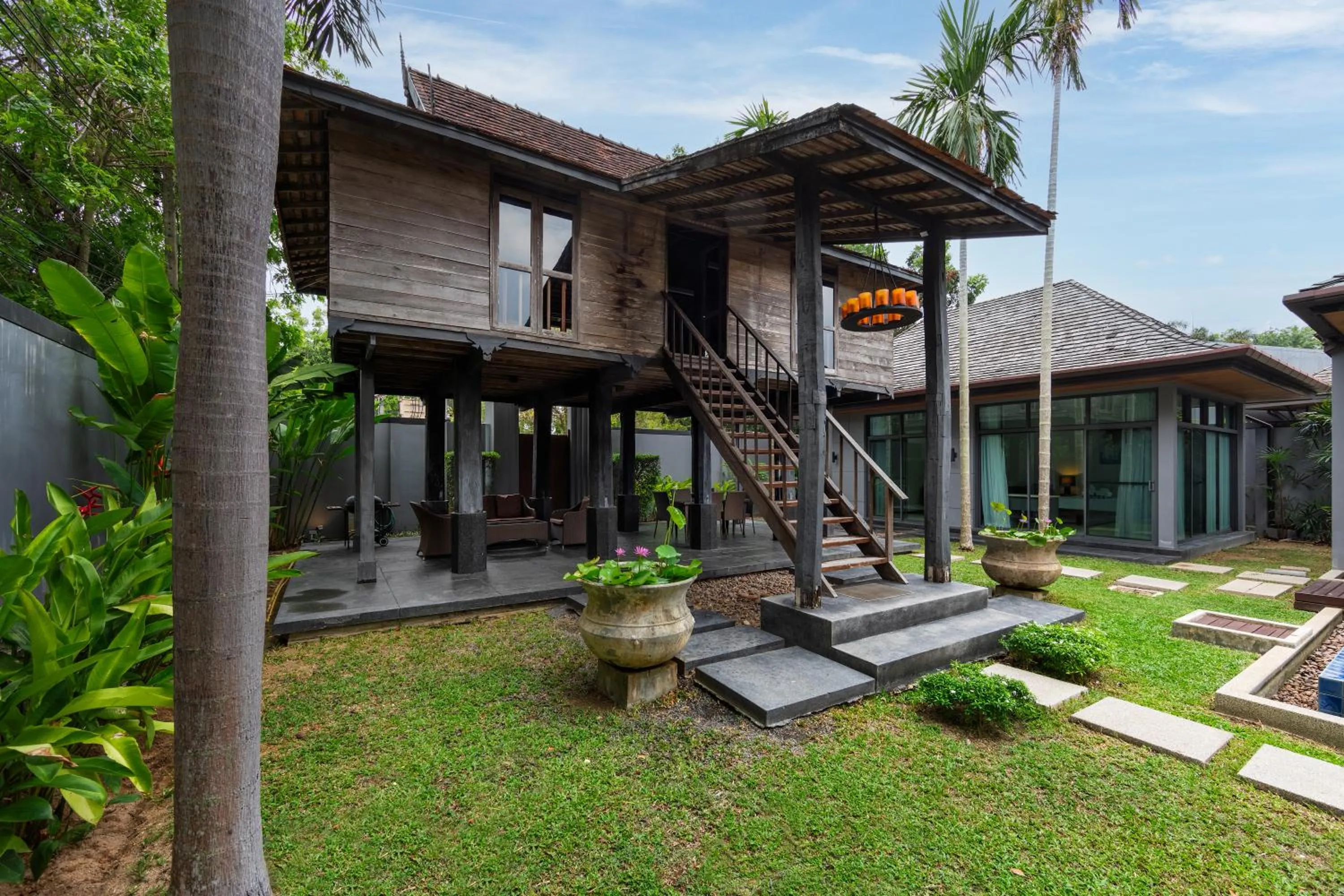 Saiyuan Estate by TropicLook