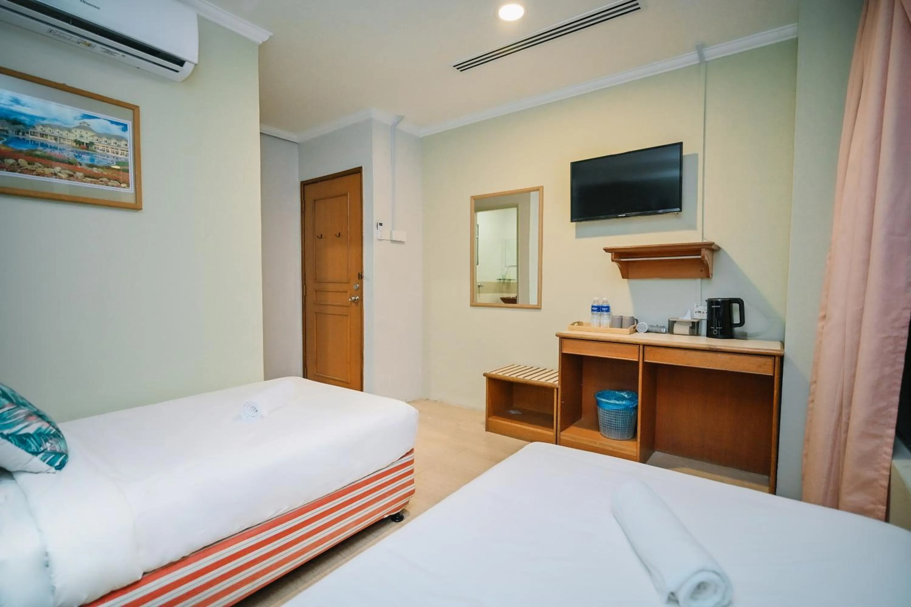 Bed in Swing & Pillows - Petaling Street Kuala Lumpur