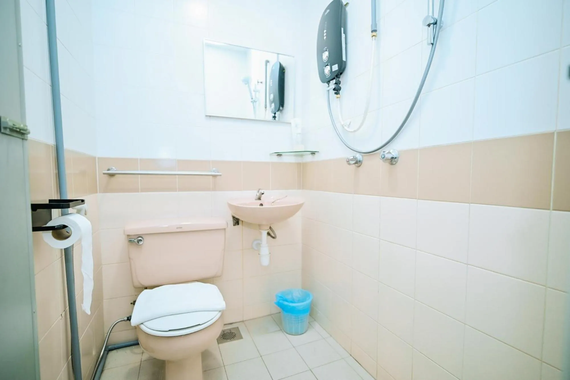 Swing & Pillows - Petaling Street Kuala Lumpur