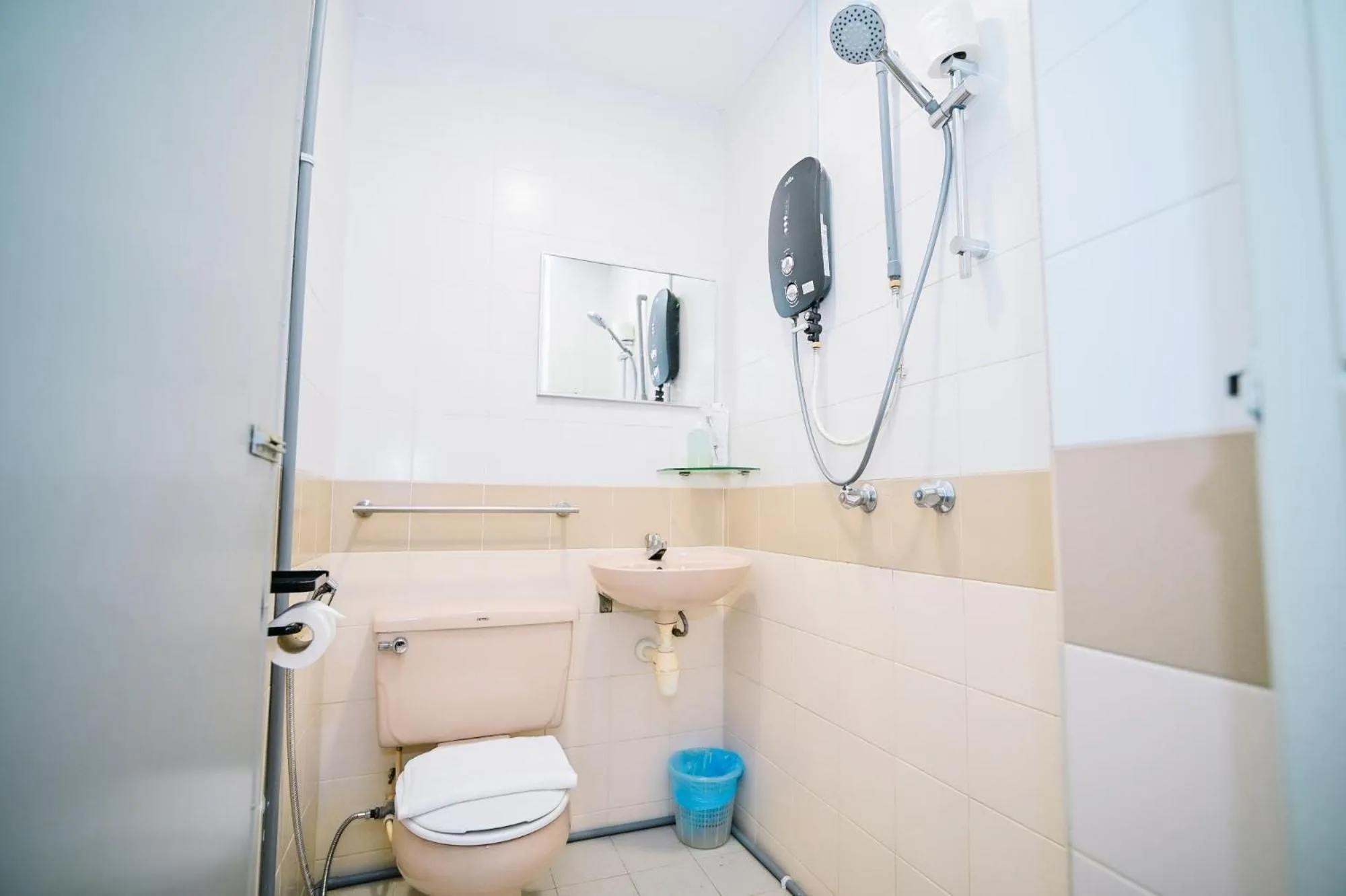 Swing & Pillows - Petaling Street Kuala Lumpur