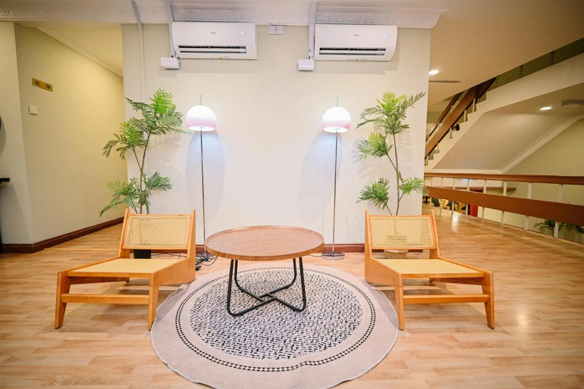 Swing & Pillows - Petaling Street Kuala Lumpur