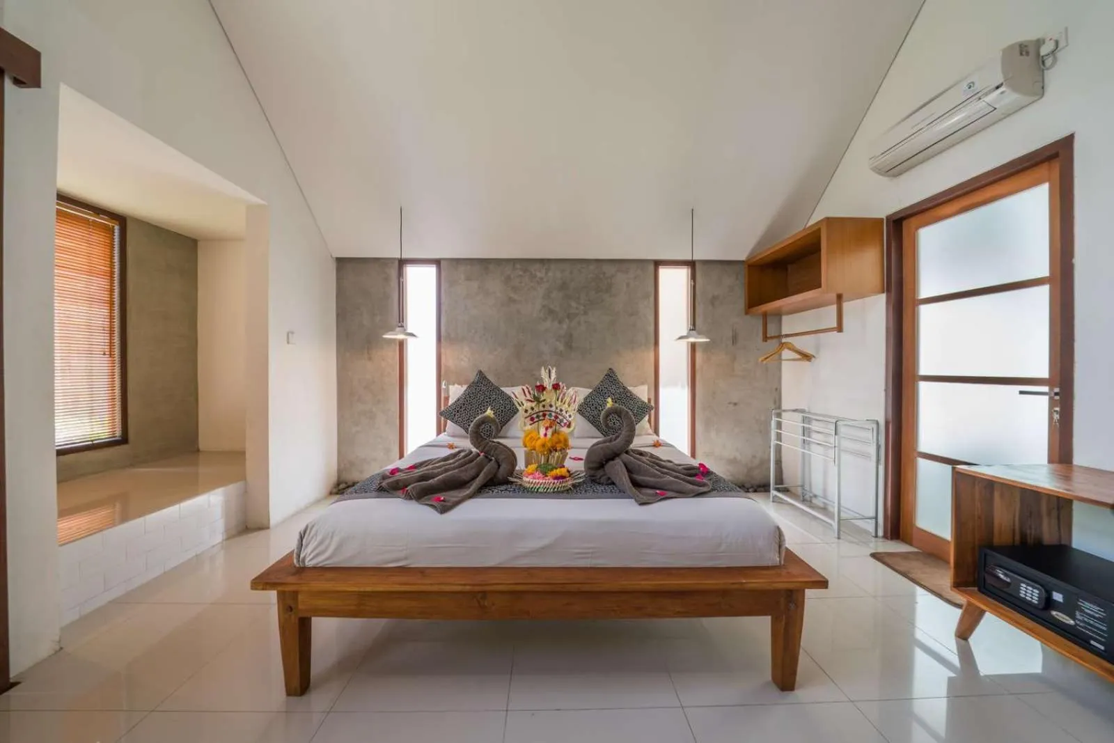 Bed in Yarama Cottages