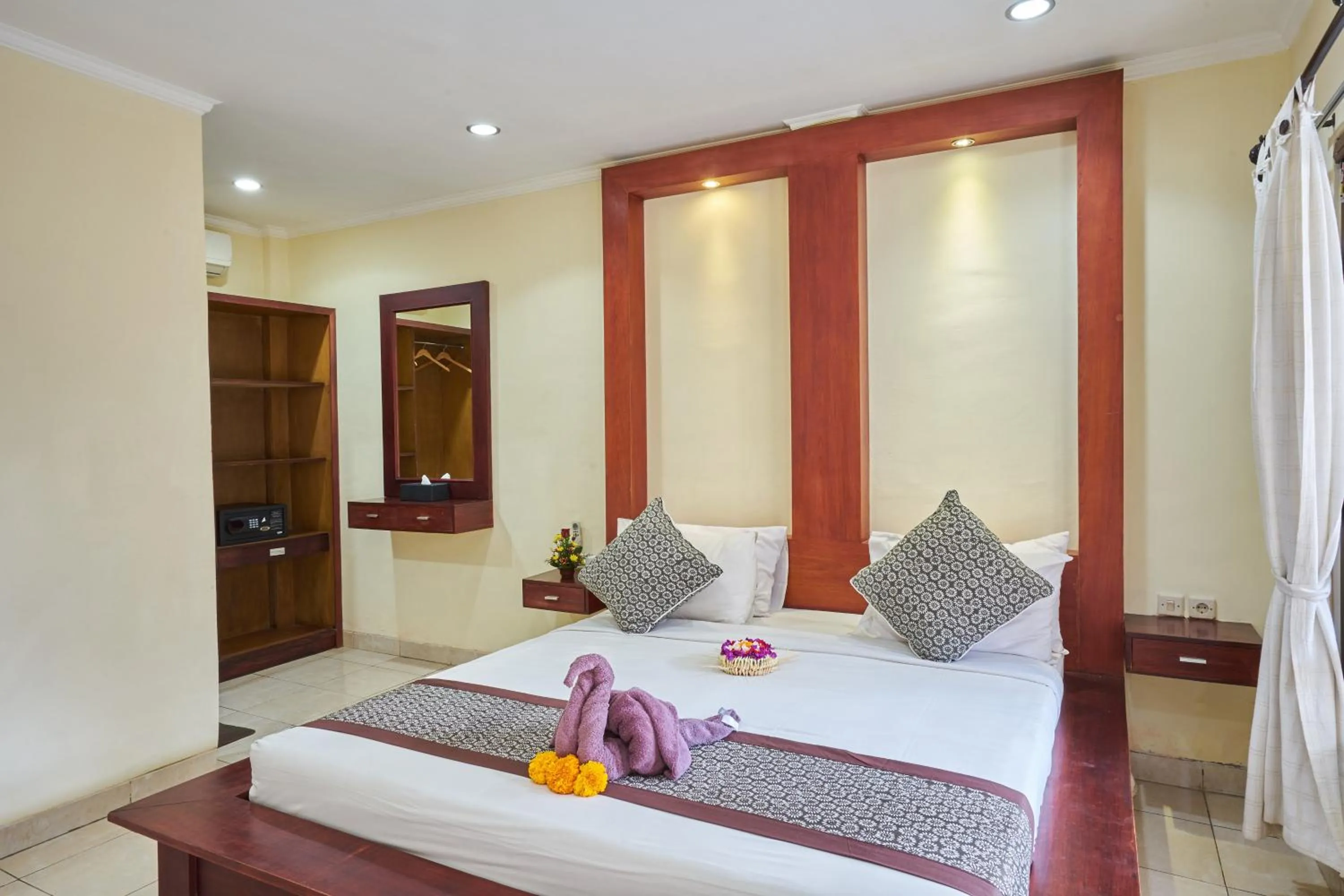 Bed in Yarama Cottages