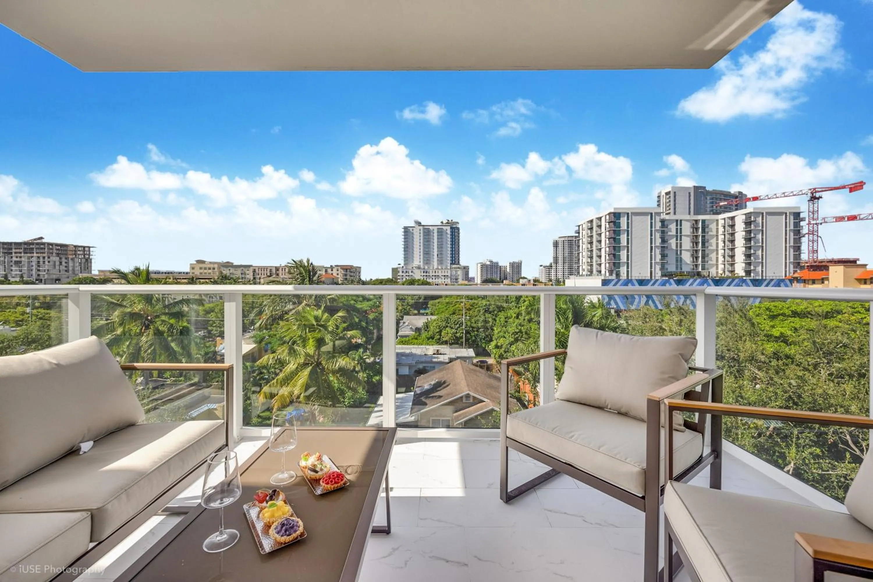 Lux 3BR City-View Retreat in Hollywood, 5th Floor