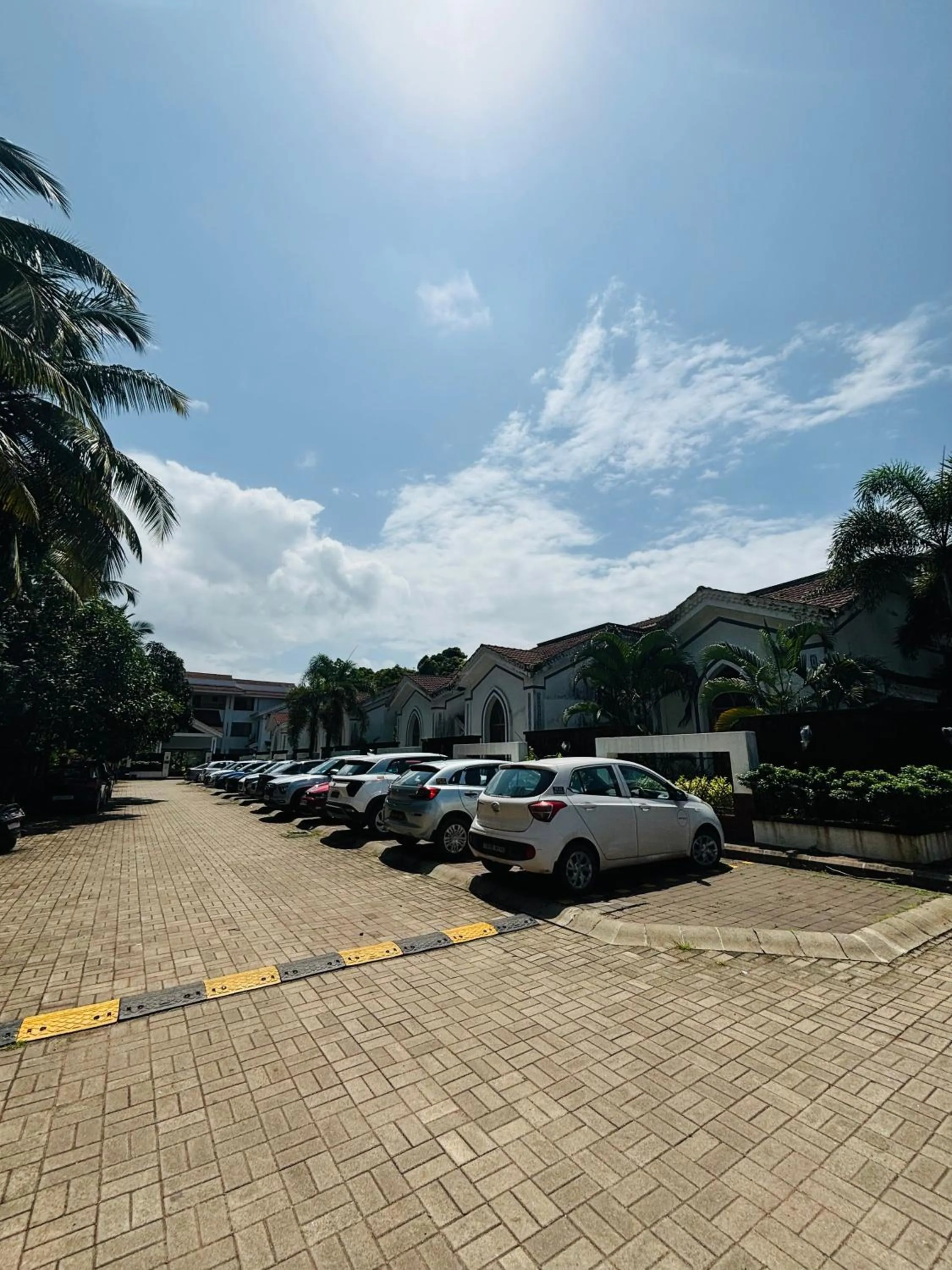 Day in AR APARTMENTS -Siolim