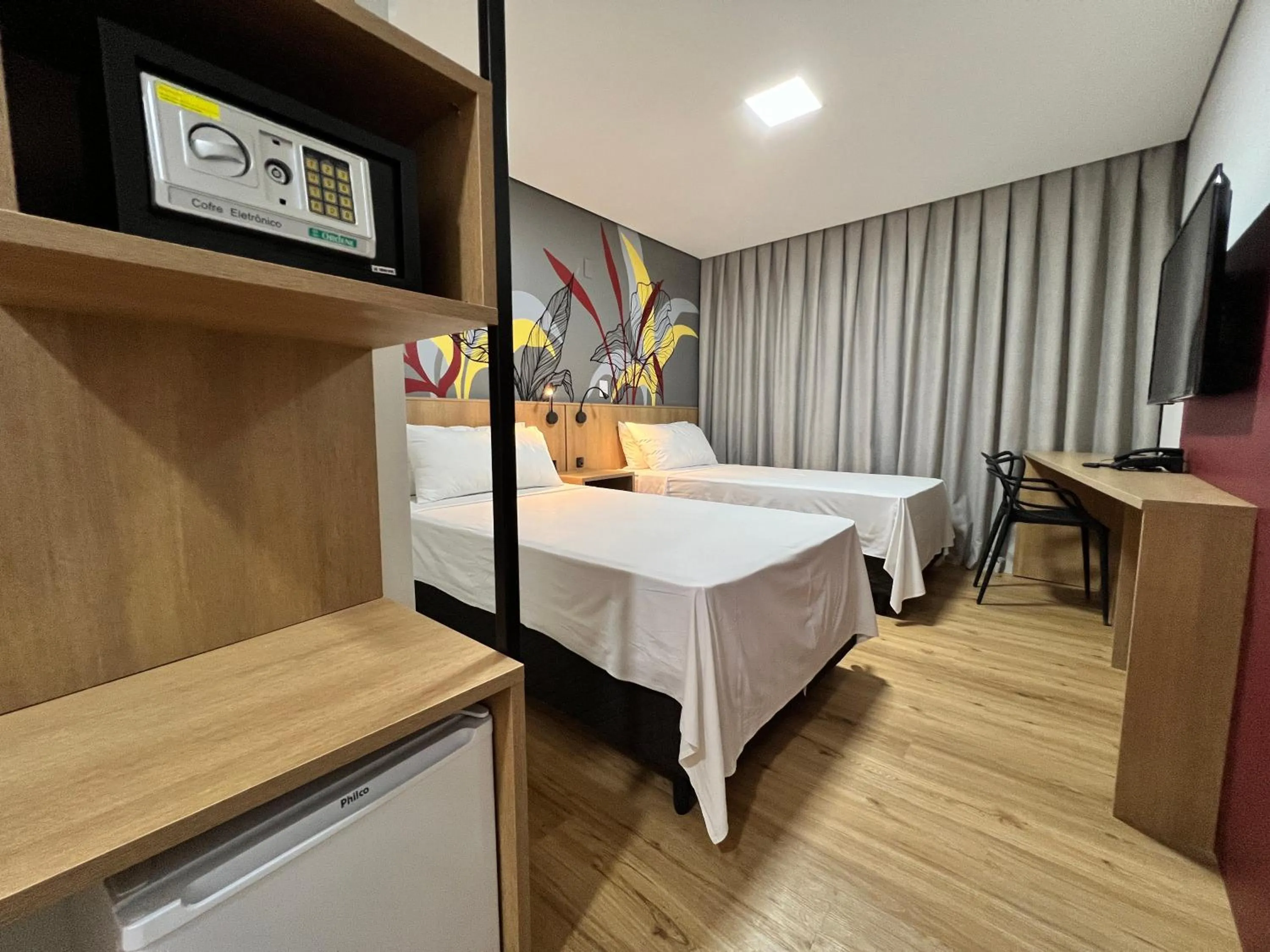 Photo of the whole room, Bed in Ramada Encore Ponta Grossa