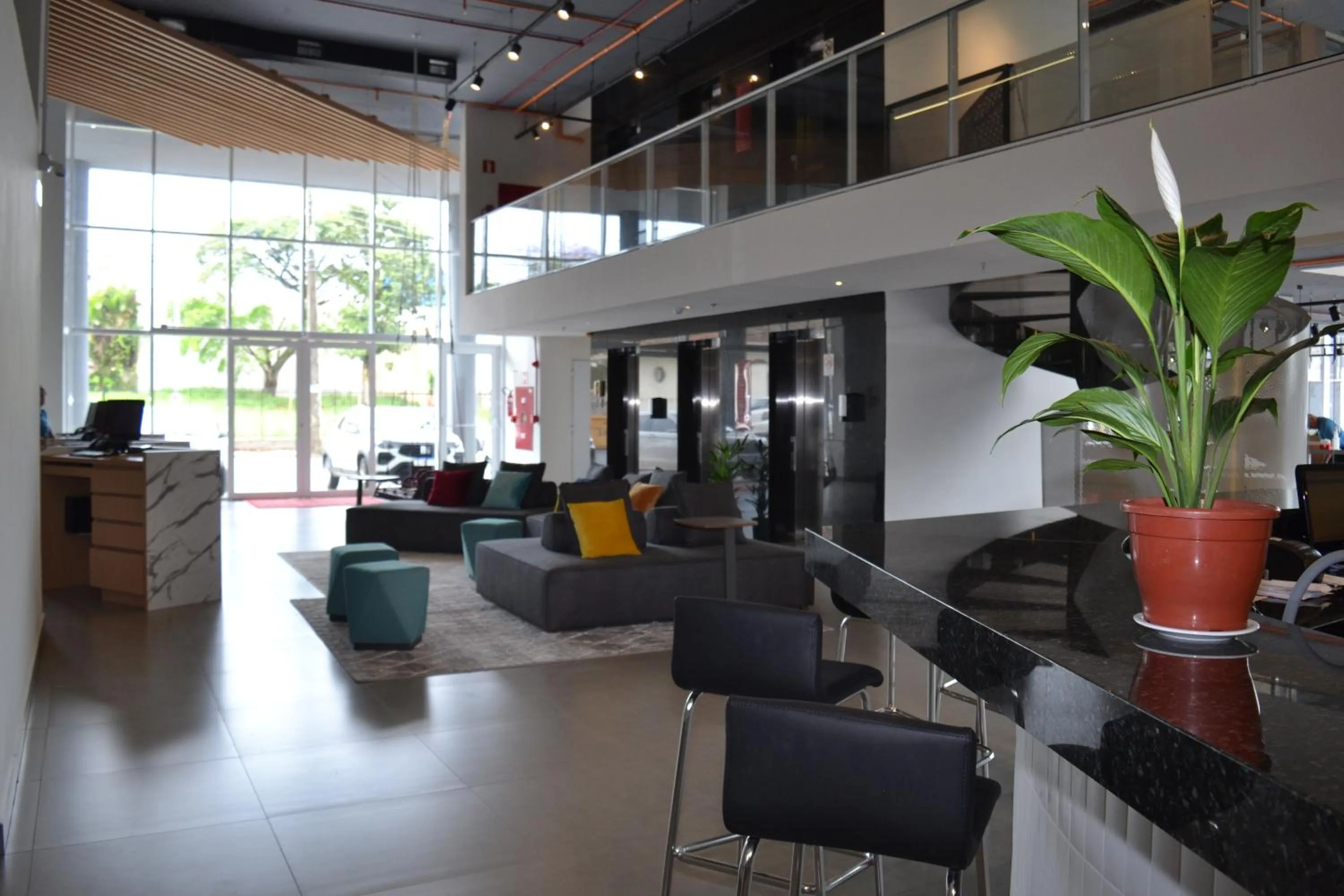 Lobby or reception in Ramada Encore Ponta Grossa