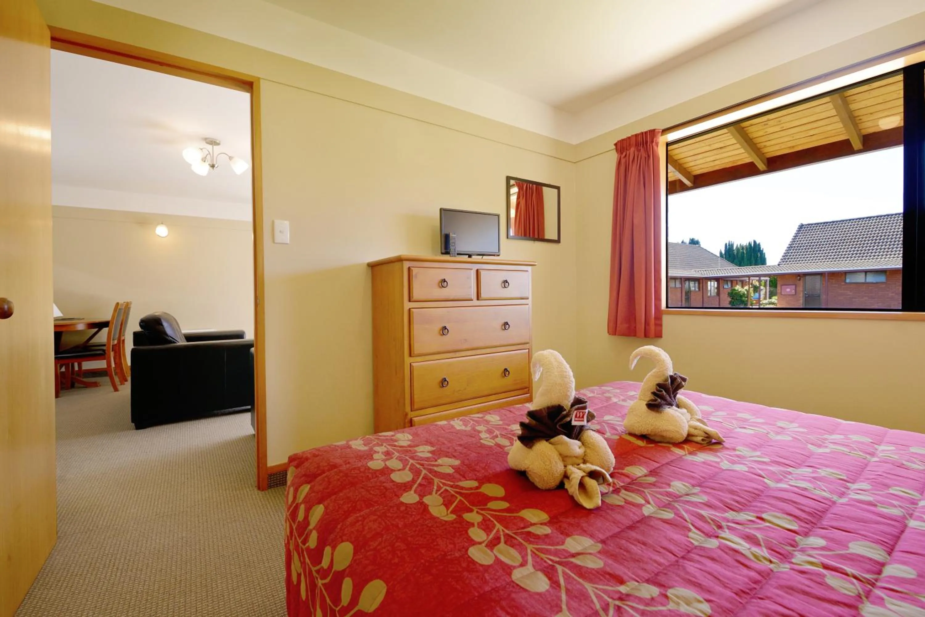 Bed in Mosgiel Regency Motel