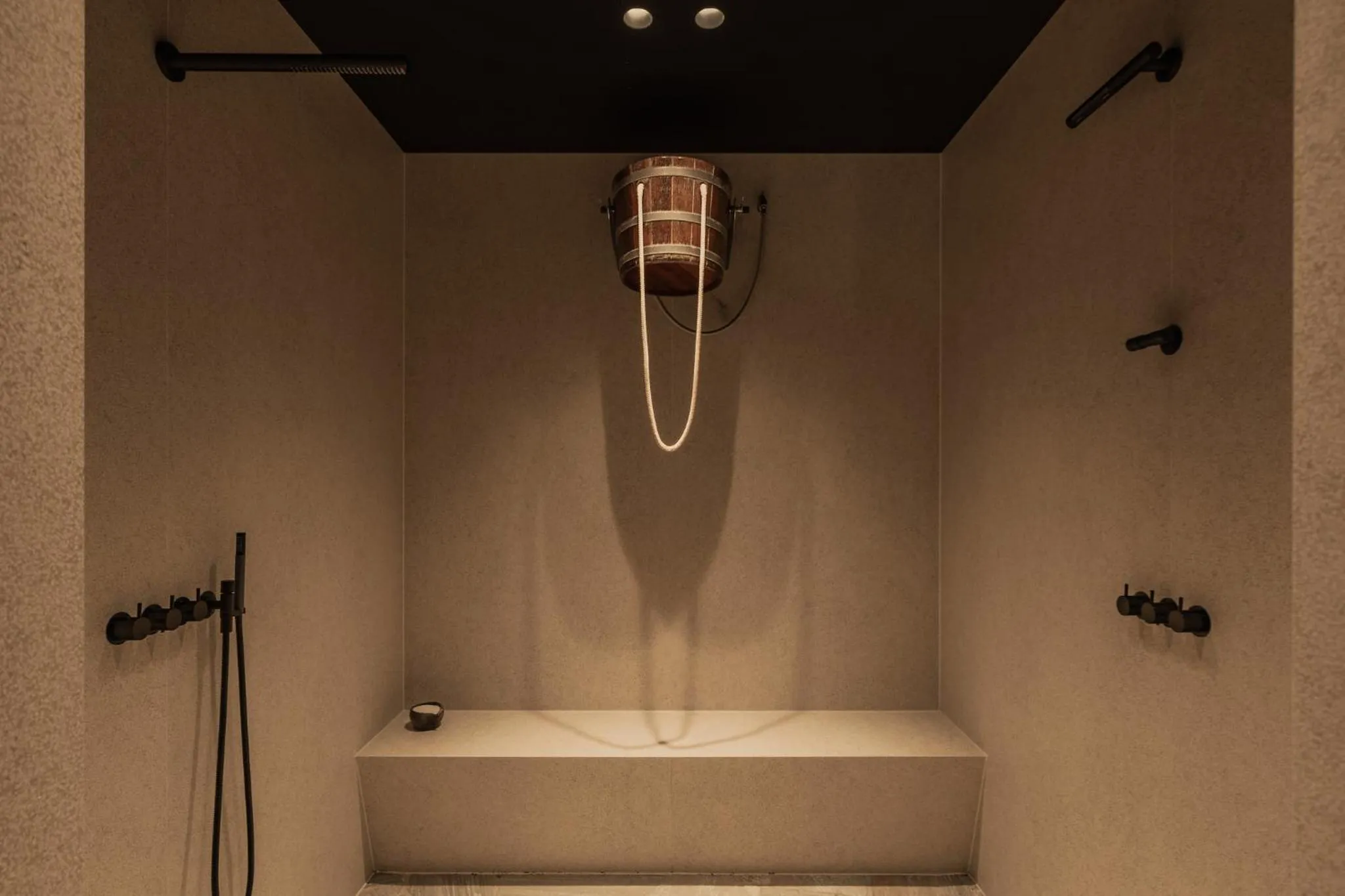 Shower in B&B Herenhuis