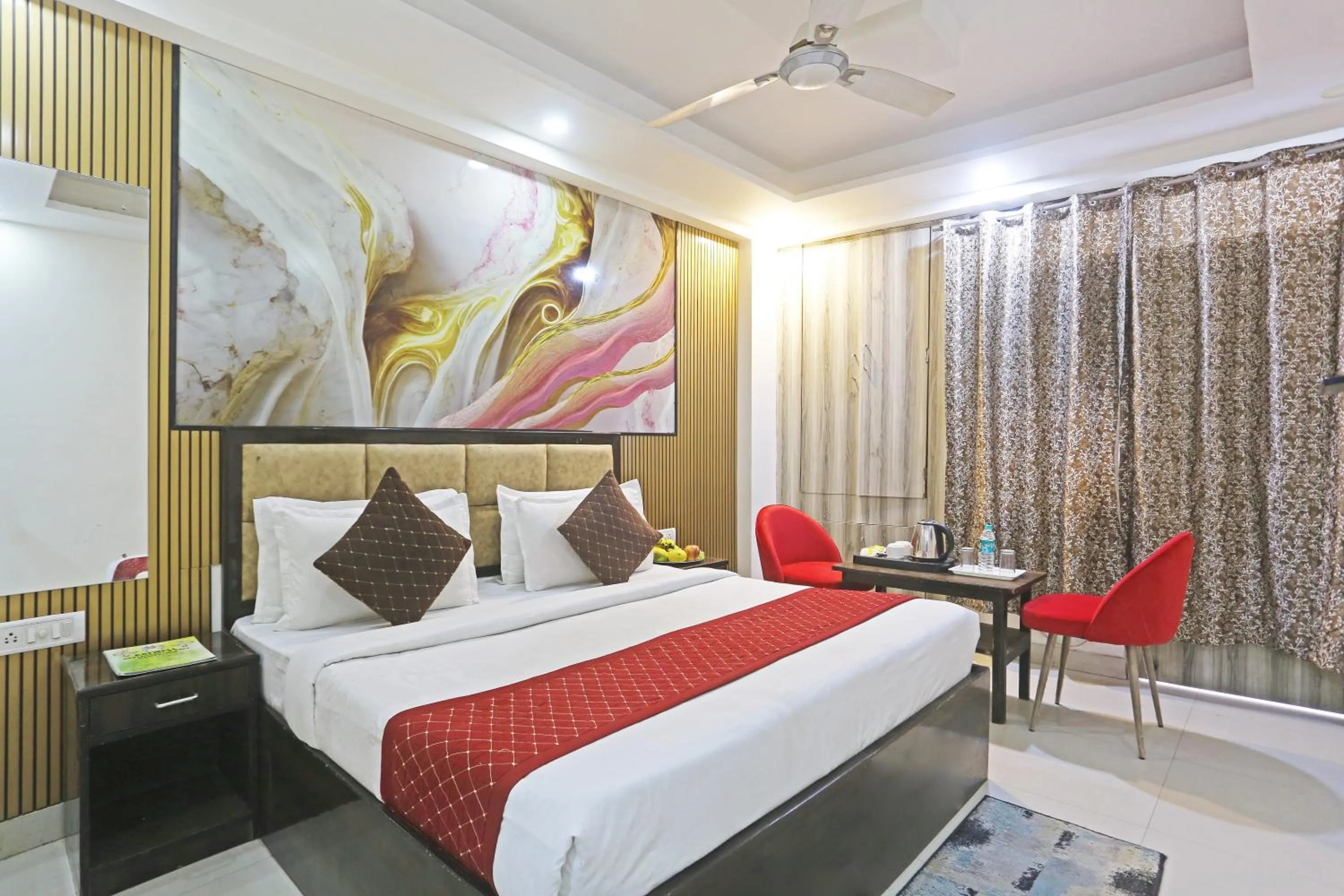 Bed in Hotel Lookout Stay Delhi IGI Airport