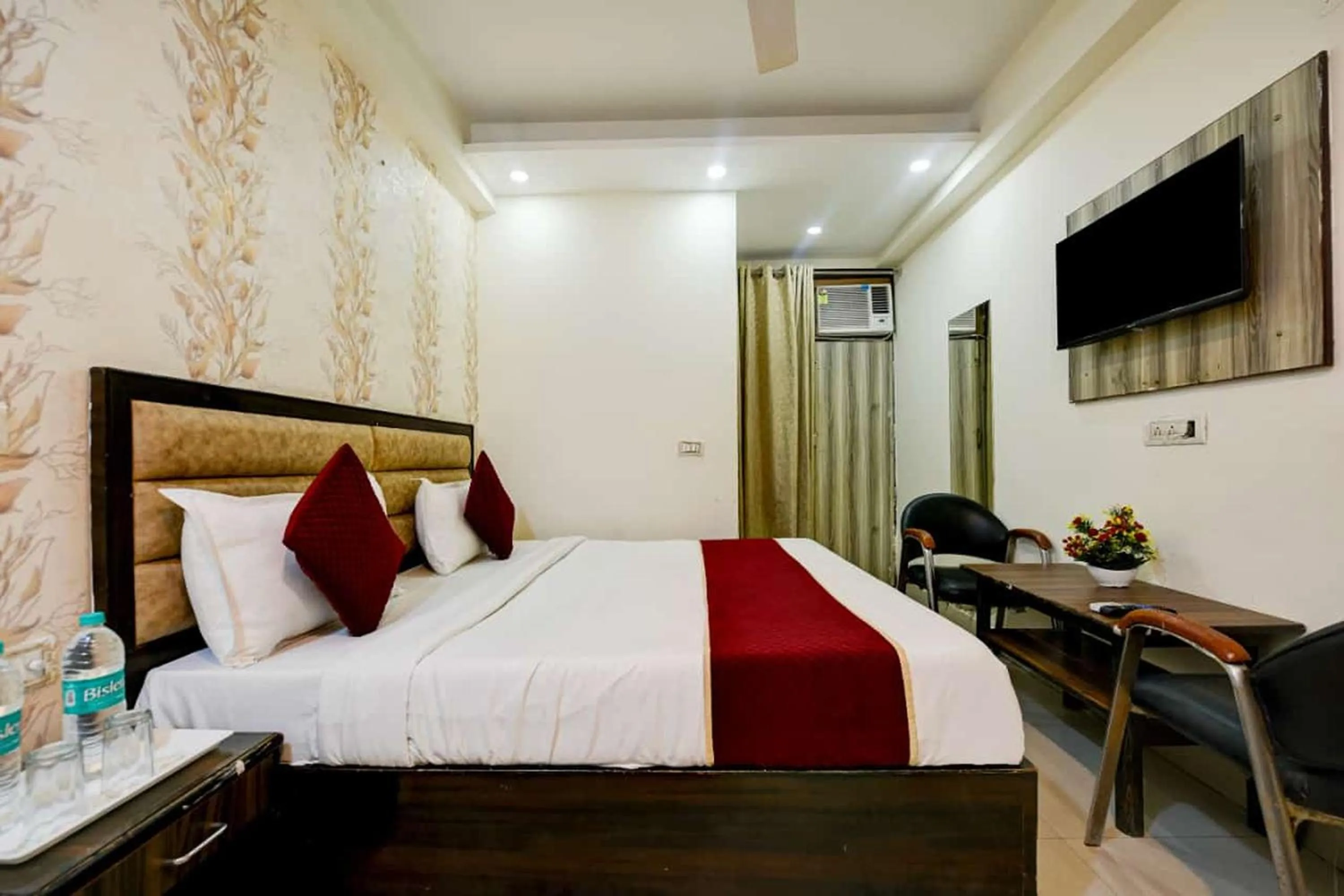 TV and multimedia in Hotel Lookout Stay Delhi IGI Airport