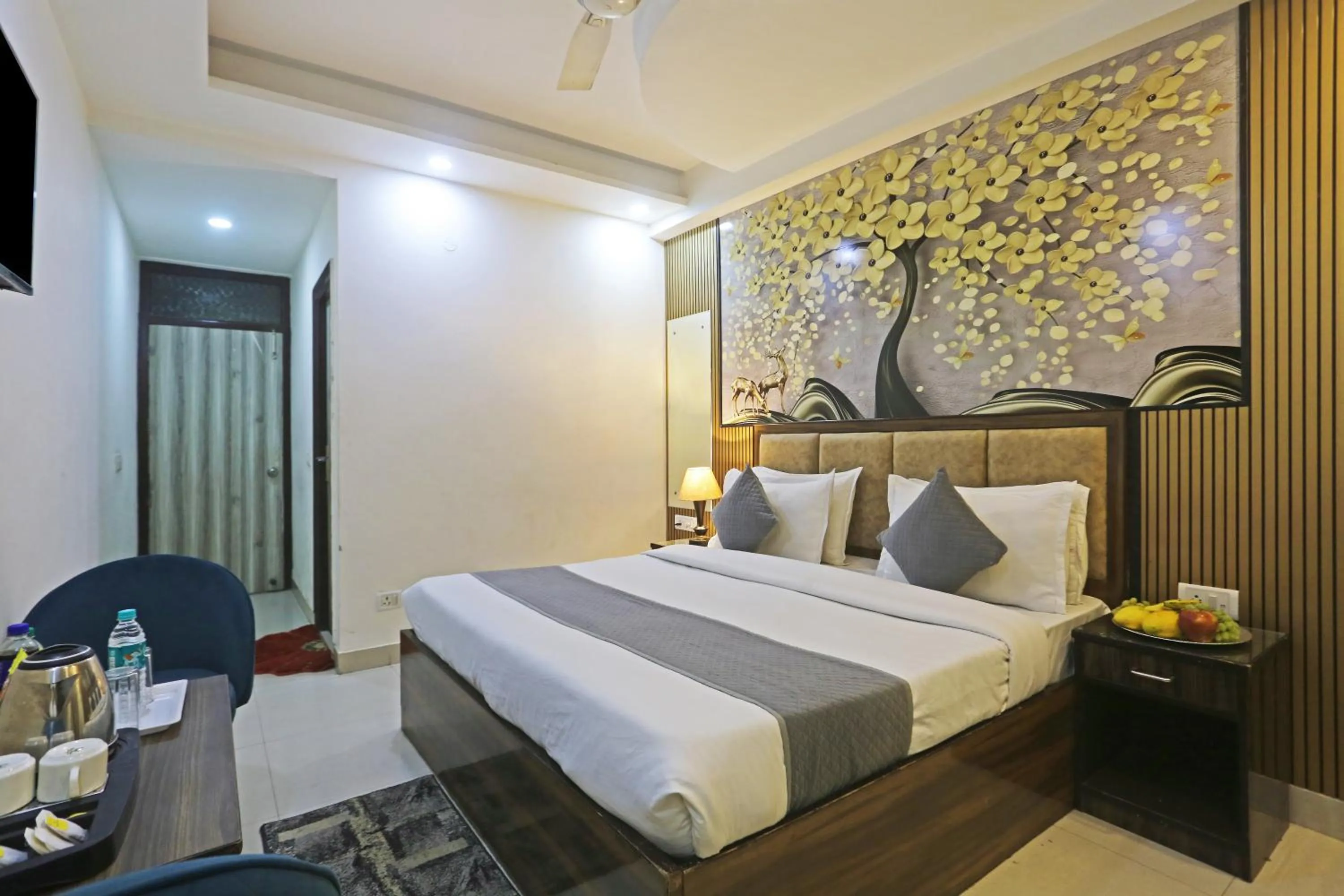 Bed in Hotel Lookout Stay Delhi IGI Airport