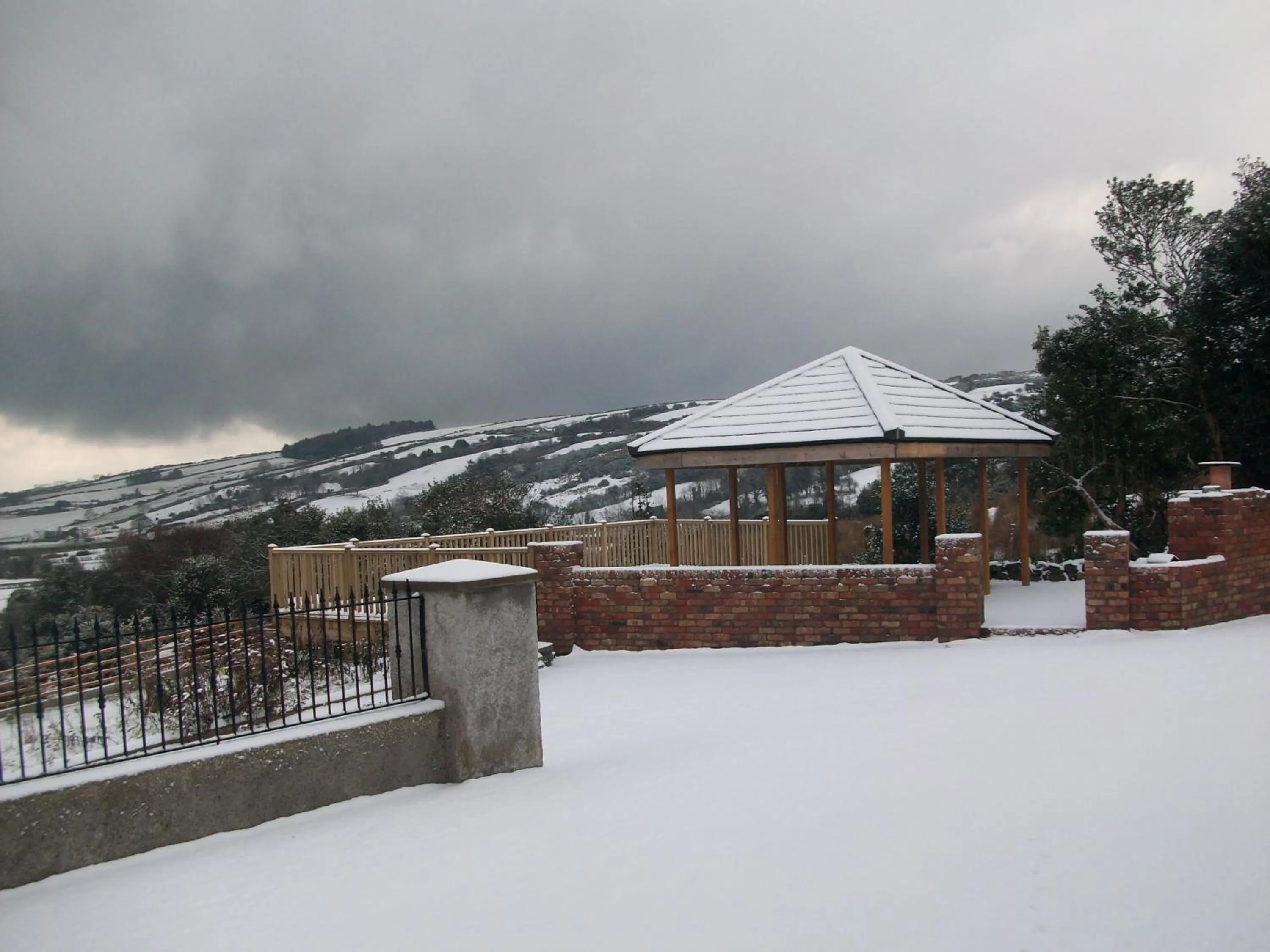 Patio in Glenn Eireann House