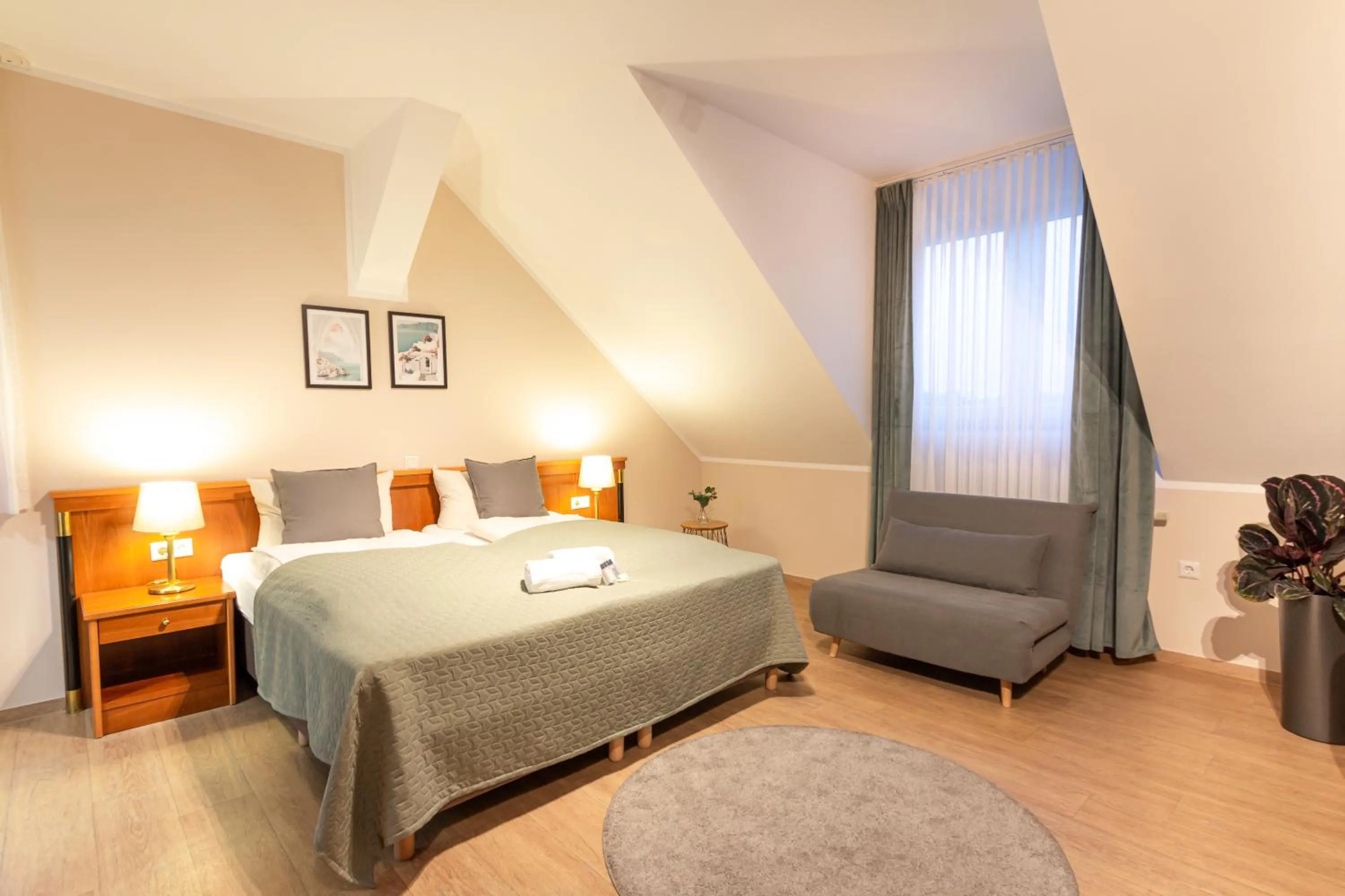 Photo of the whole room, Bed in Hotel Restaurant Am Park