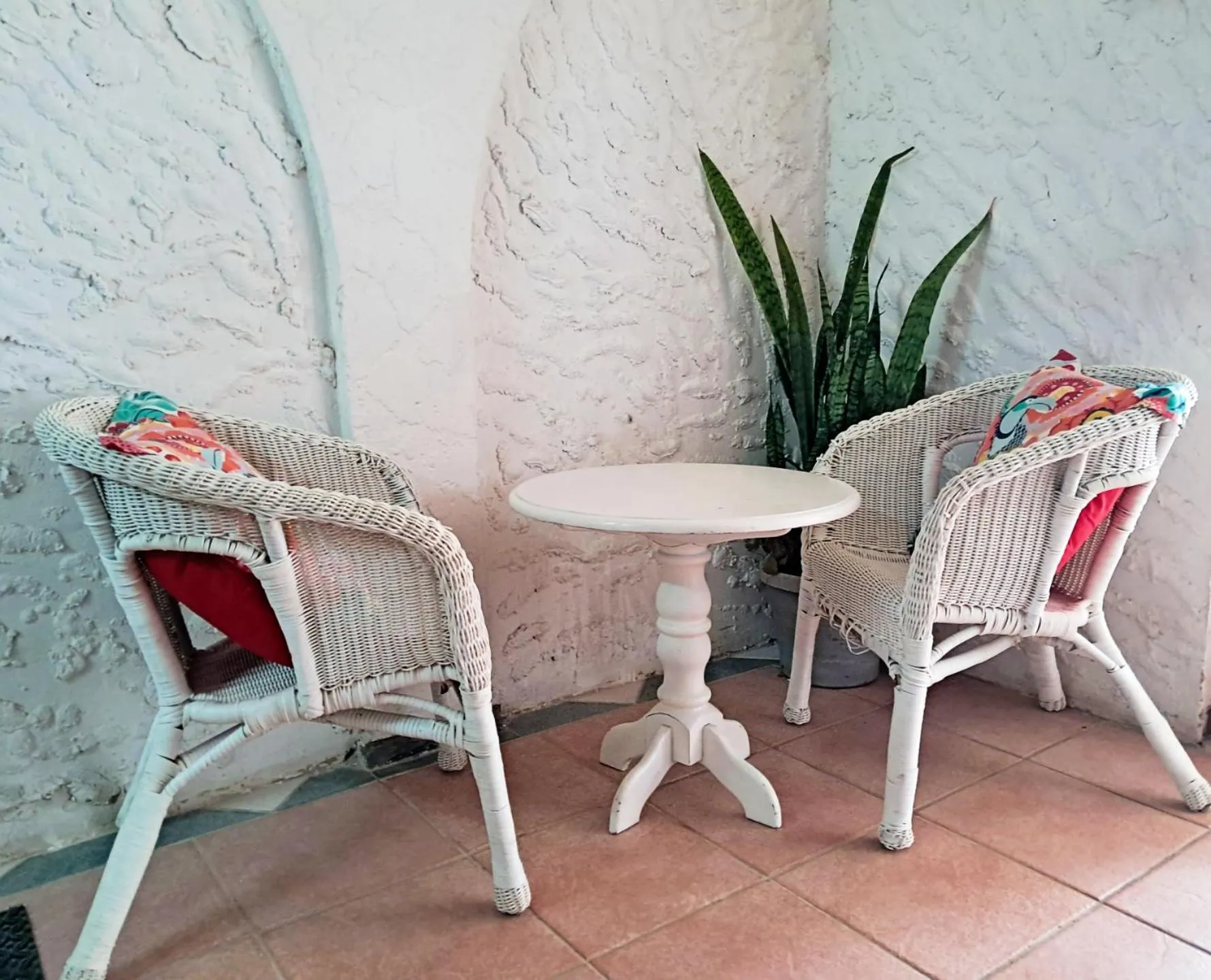 Seating area in 122 on Krantzview previously BizAfrika Guest Lodge