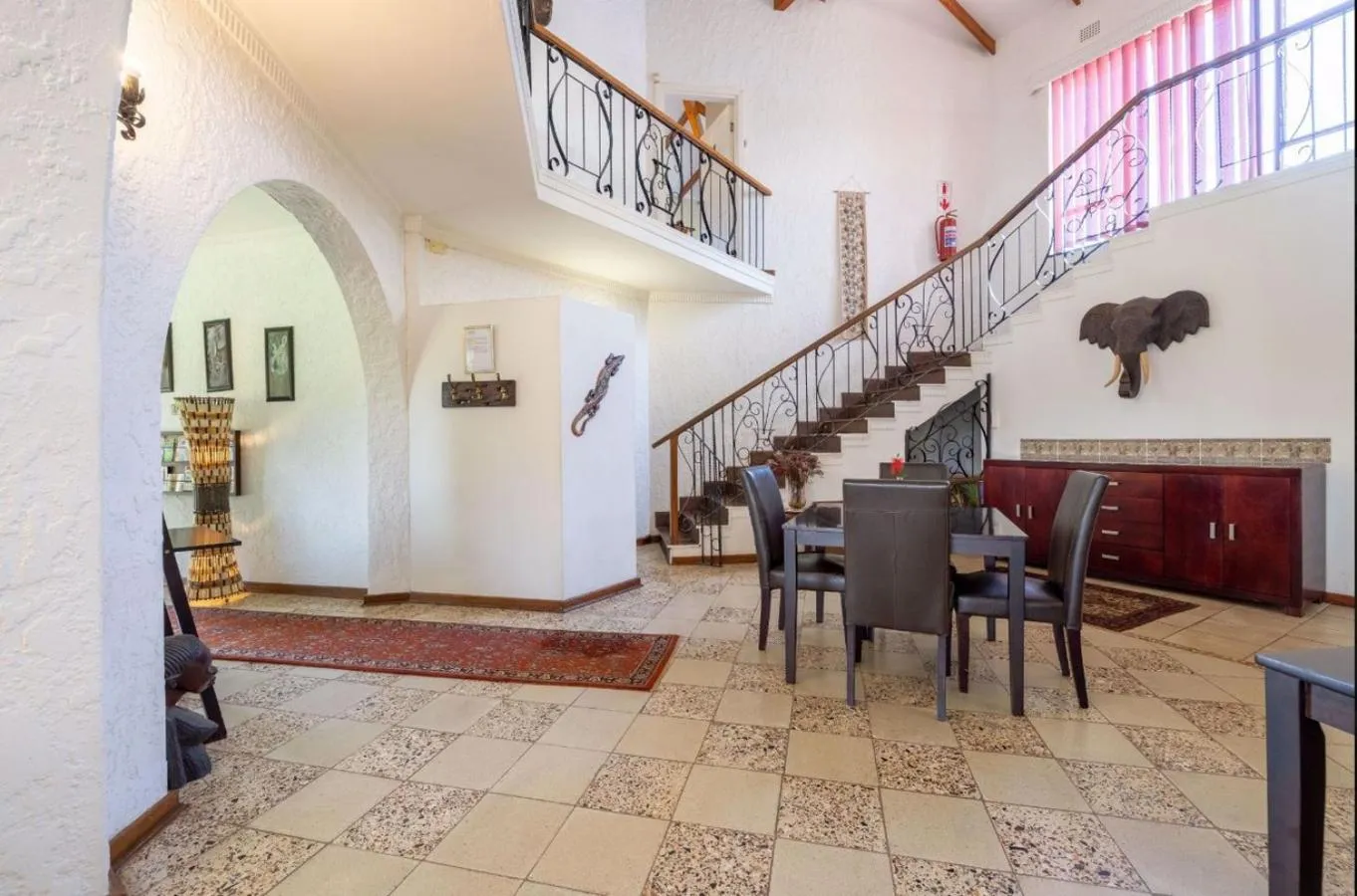 Seating area in 122 on Krantzview previously BizAfrika Guest Lodge