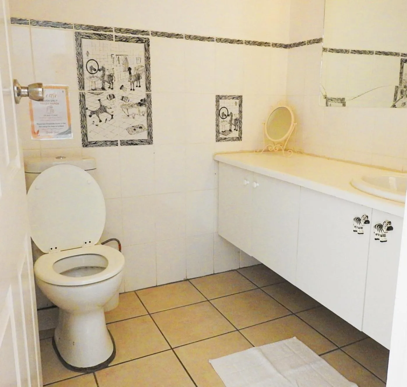 Toilet in 122 on Krantzview previously BizAfrika Guest Lodge