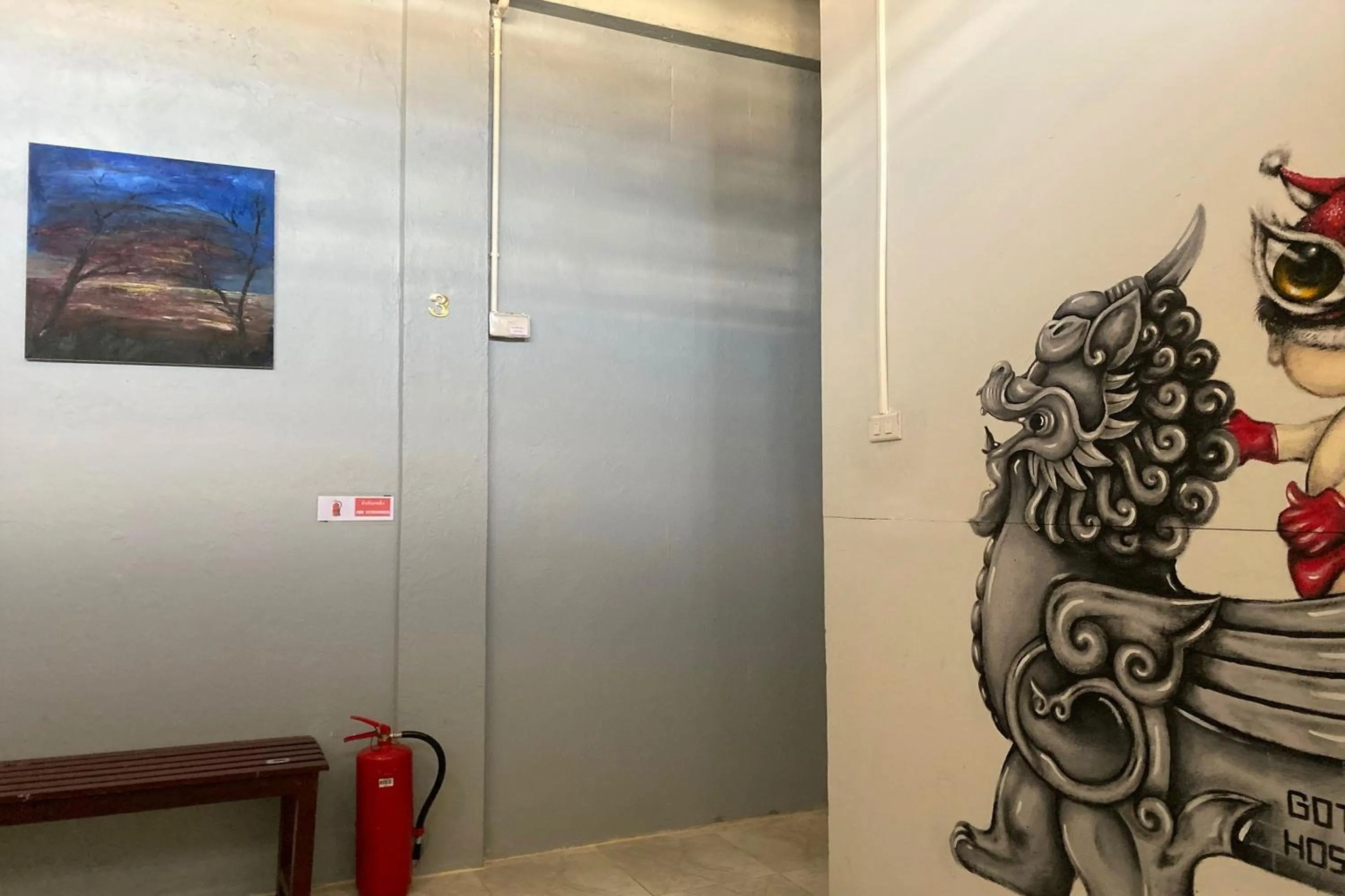 Property building in GOTUM Hostel 2 & Money Exchange