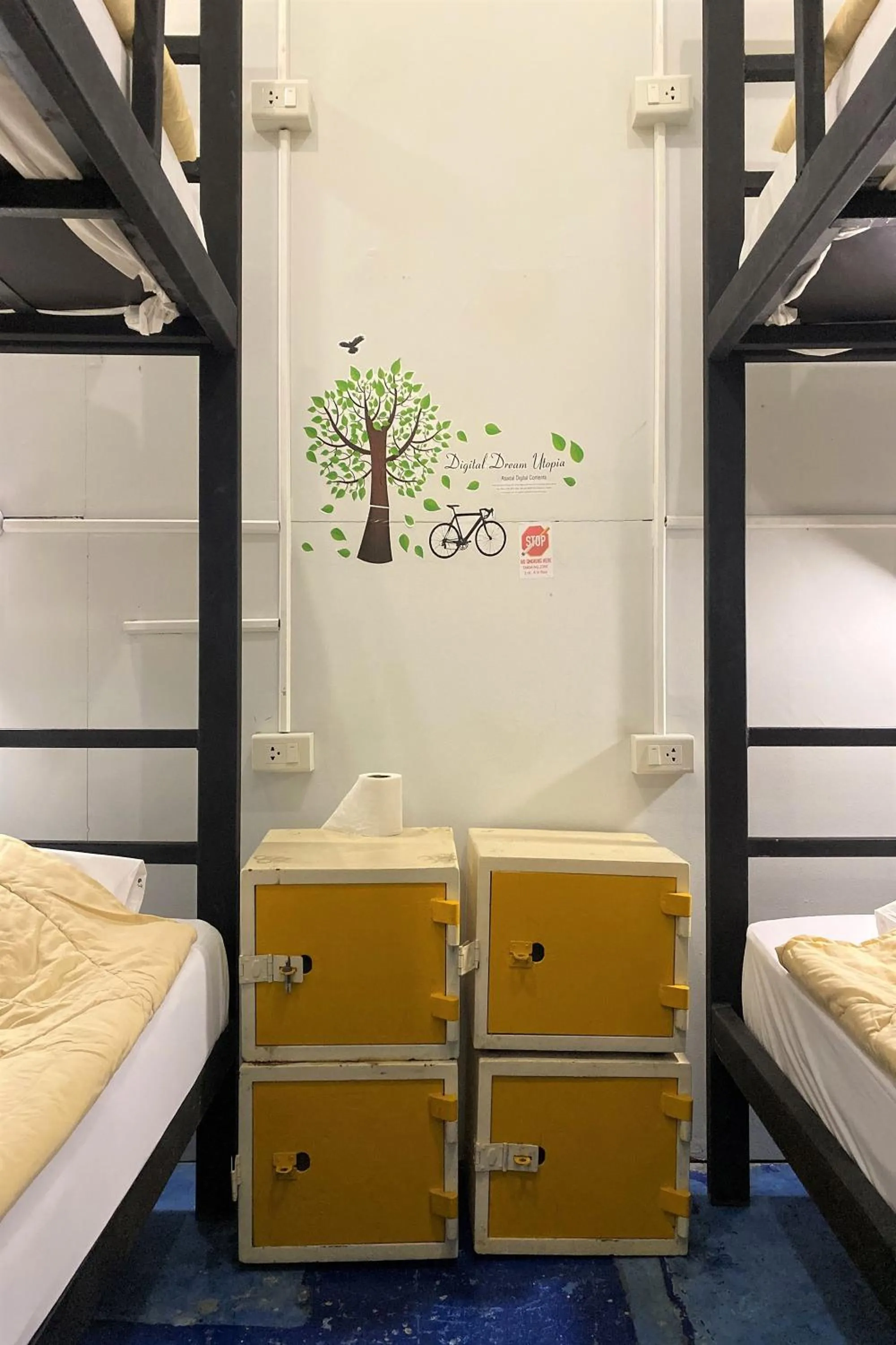 Bed in GOTUM Hostel 2 & Money Exchange