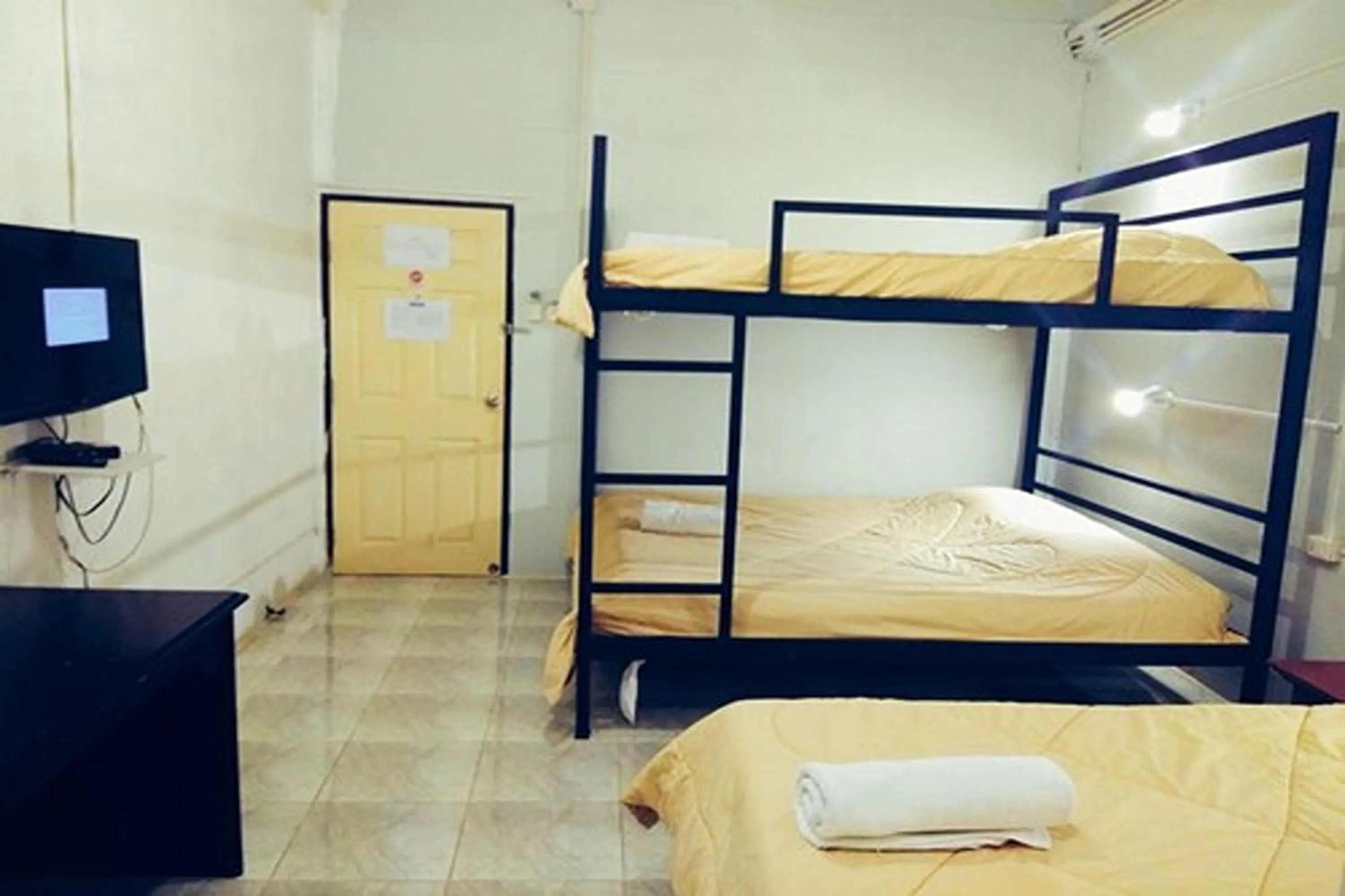 Bed in GOTUM Hostel 2 & Money Exchange