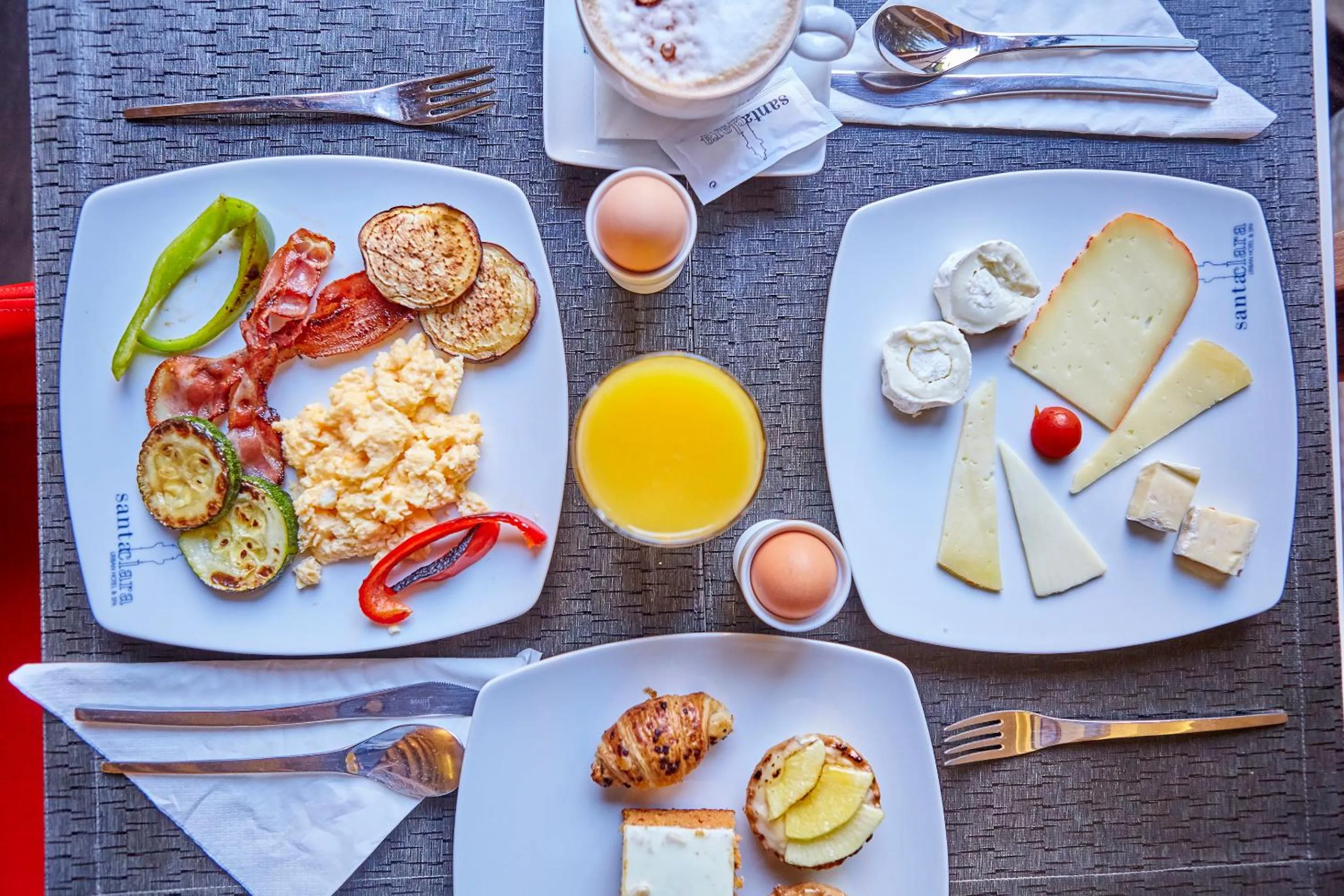 Buffet breakfast in Santa Clara Urban Hotel & Spa