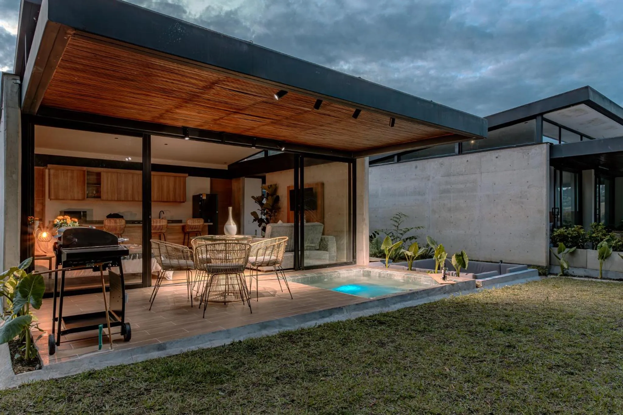 Property building in Soy Local Reserva Sajonia