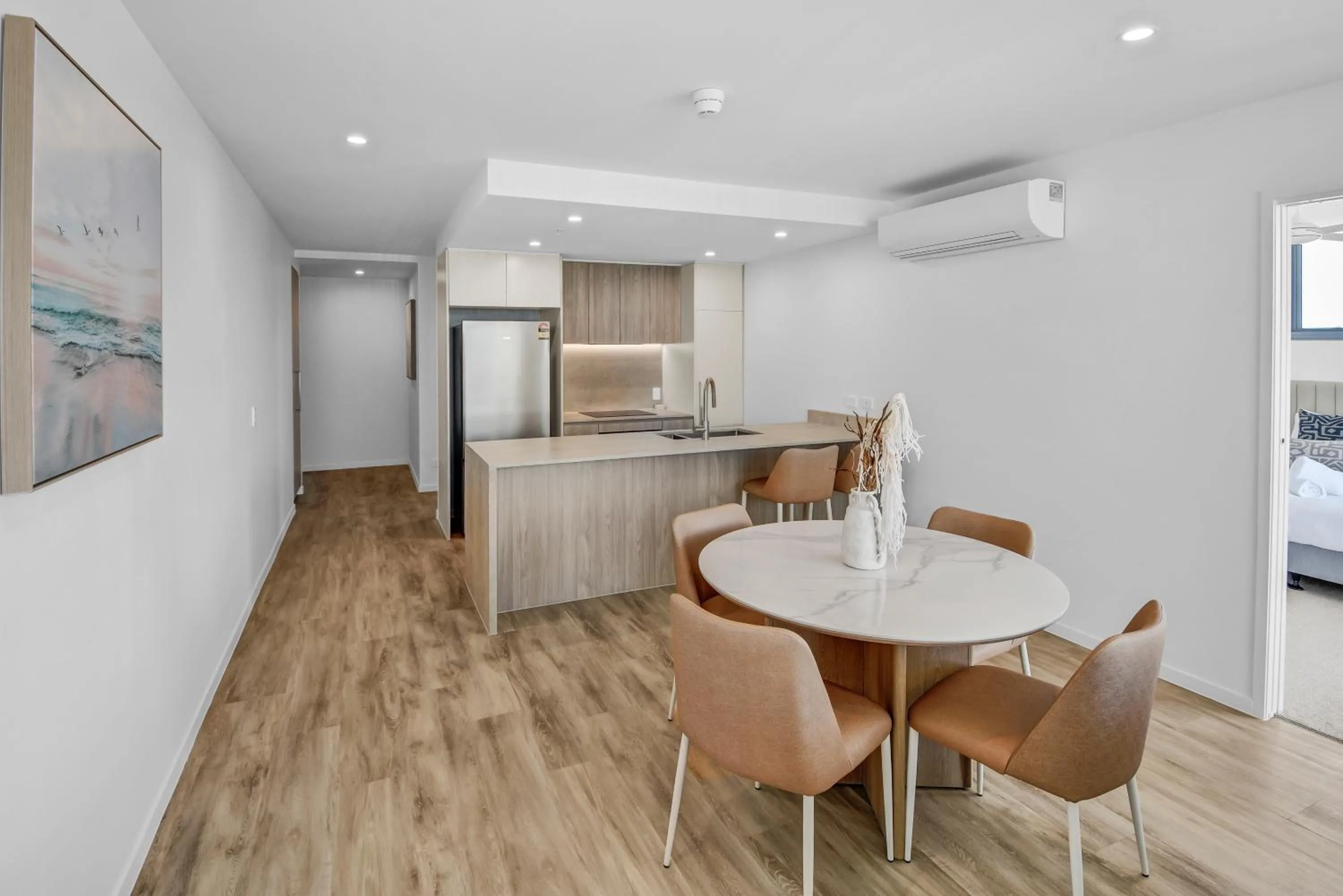 Kitchen or kitchenette in Lowanna Beach Resort Kawana