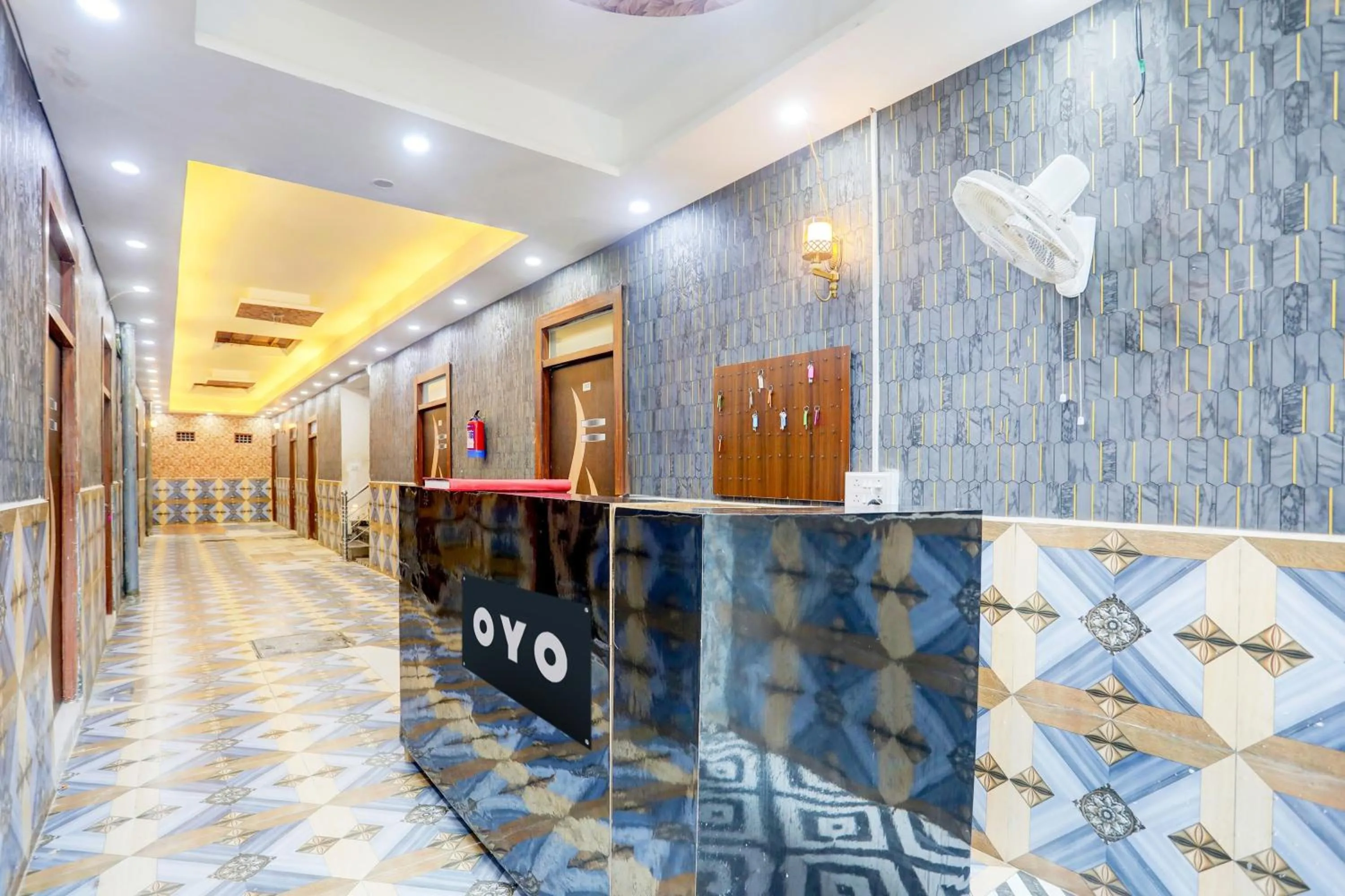 Hotel O Royal Stone