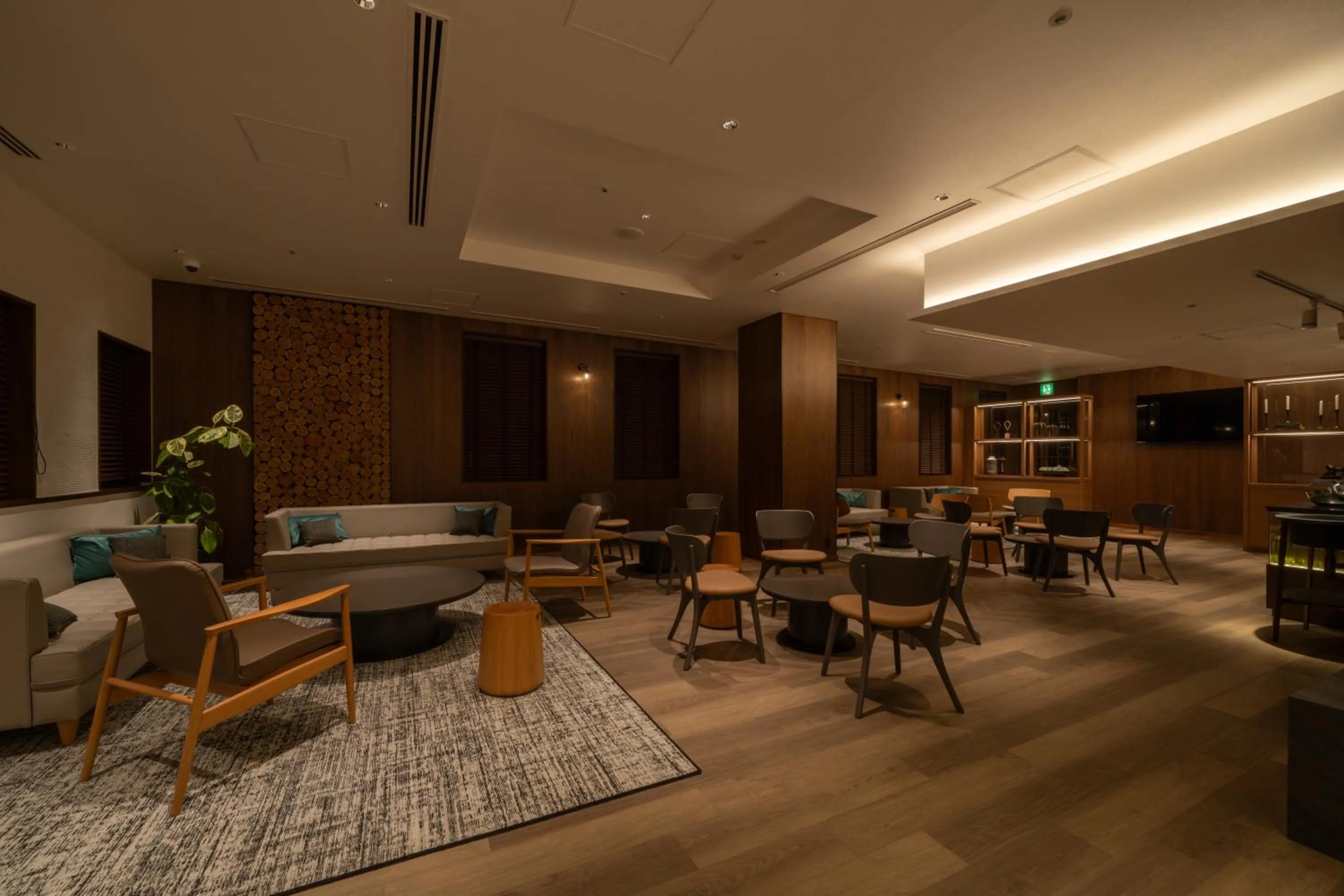 Communal lounge/ TV room in Hotel Enoe Hakodate