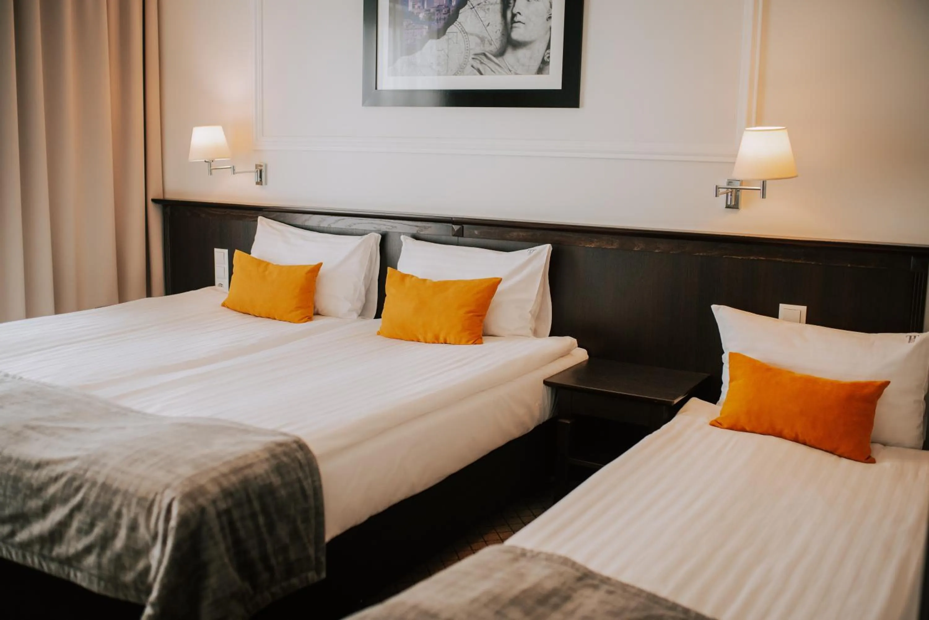 Photo of the whole room, Bed in Hotel Toscania