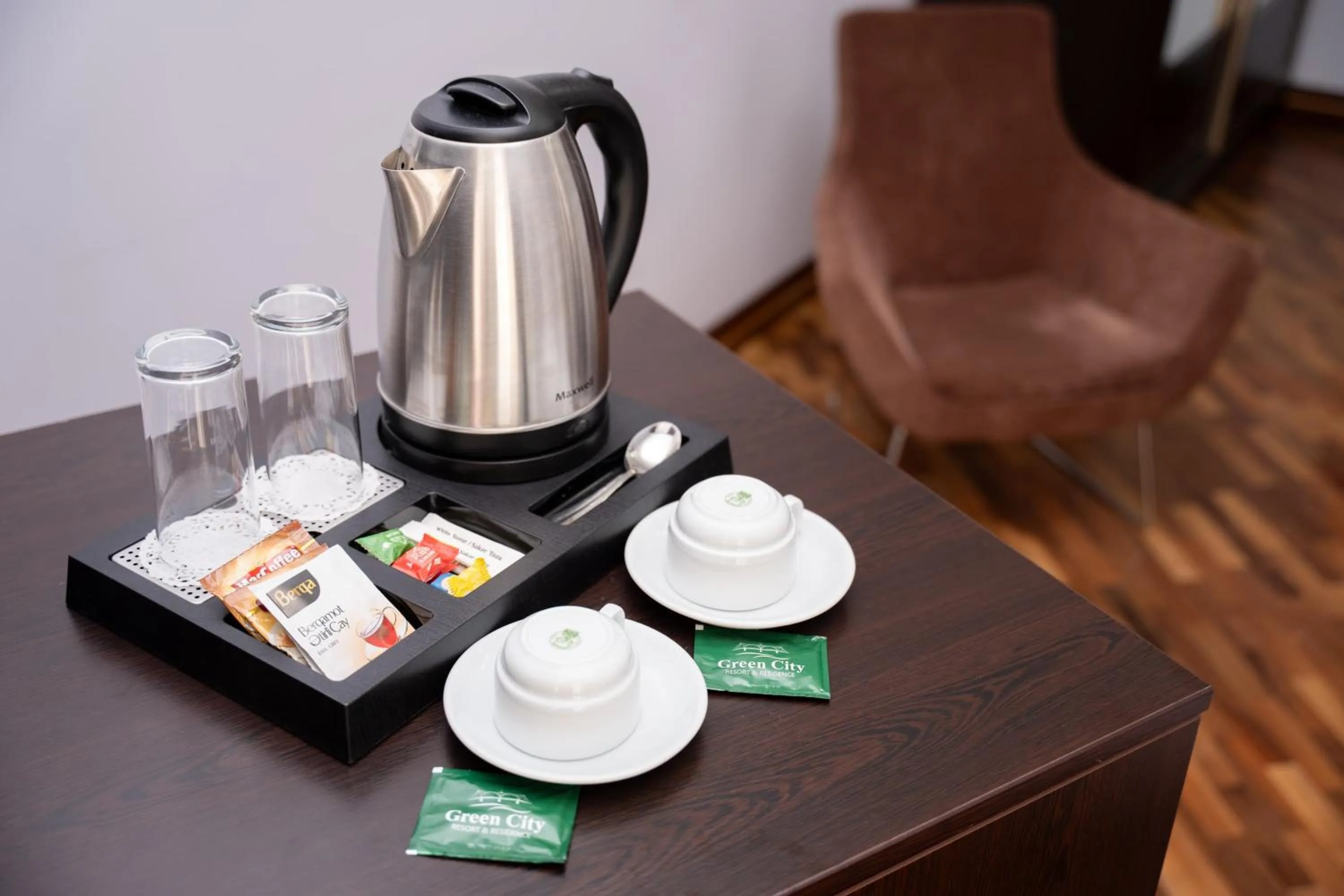 Coffee/tea facilities in Green City Hotel