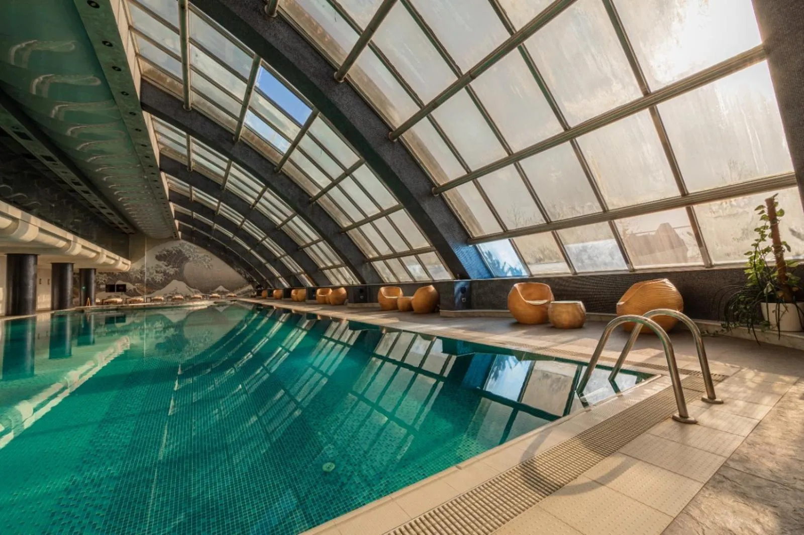 Swimming pool in Green City Hotel